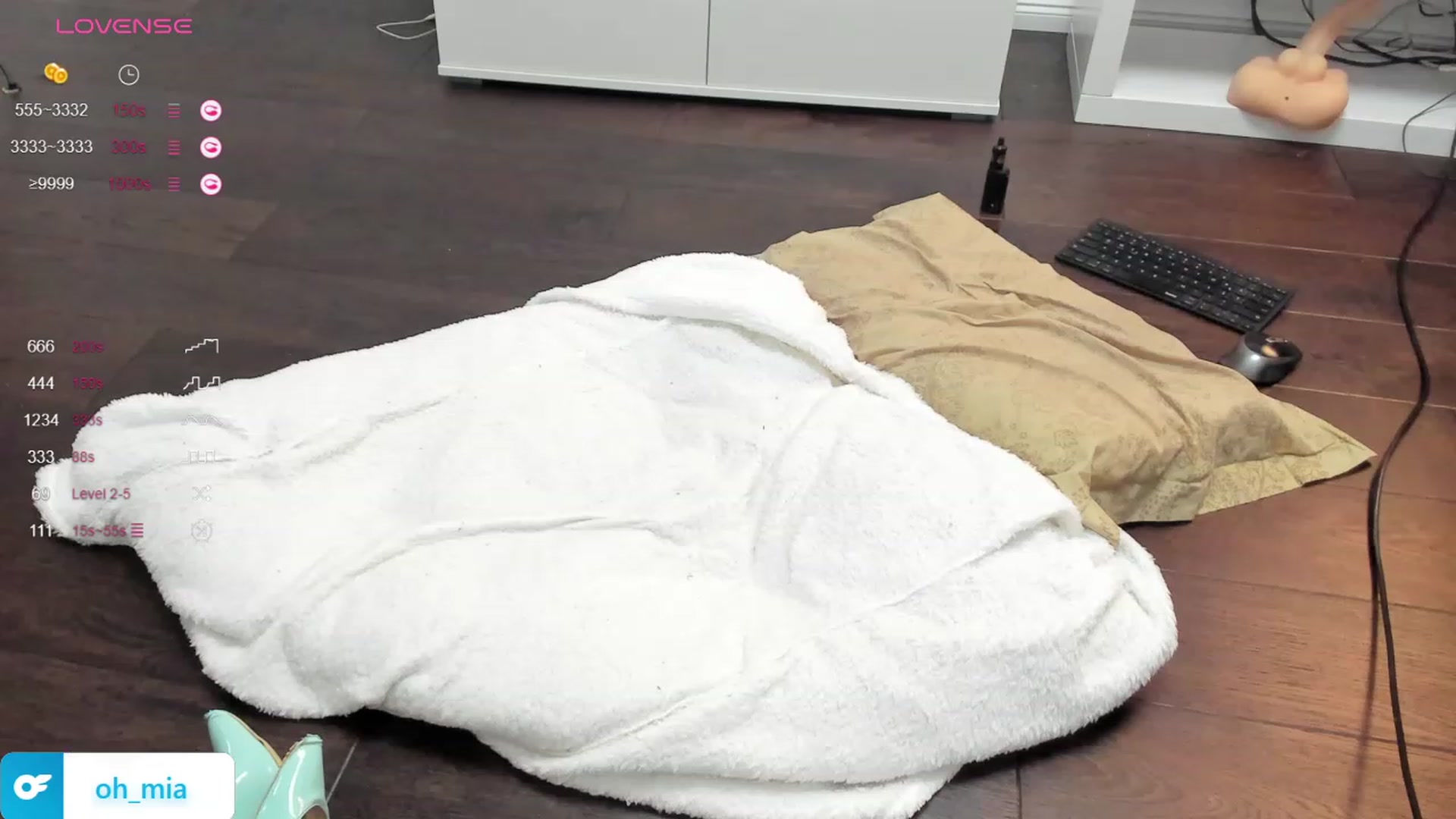 Gallery image thumbnail from OhMyMiaa's myfreecams stream on, 01/31/2024, 11:36 image 1 of 20