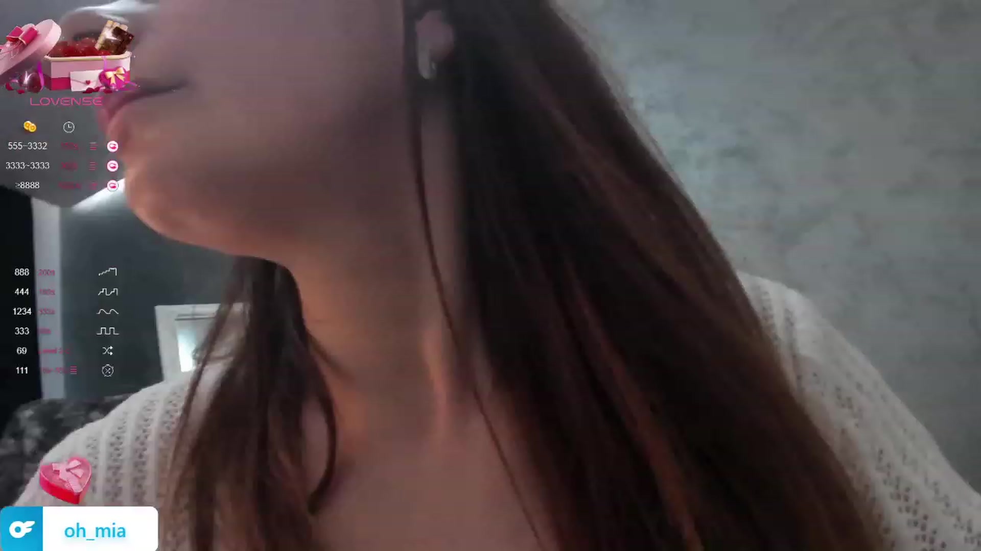 Gallery image thumbnail from OhMyMiaa's myfreecams stream on, 02/18/2024, 10:16 image 3 of 20