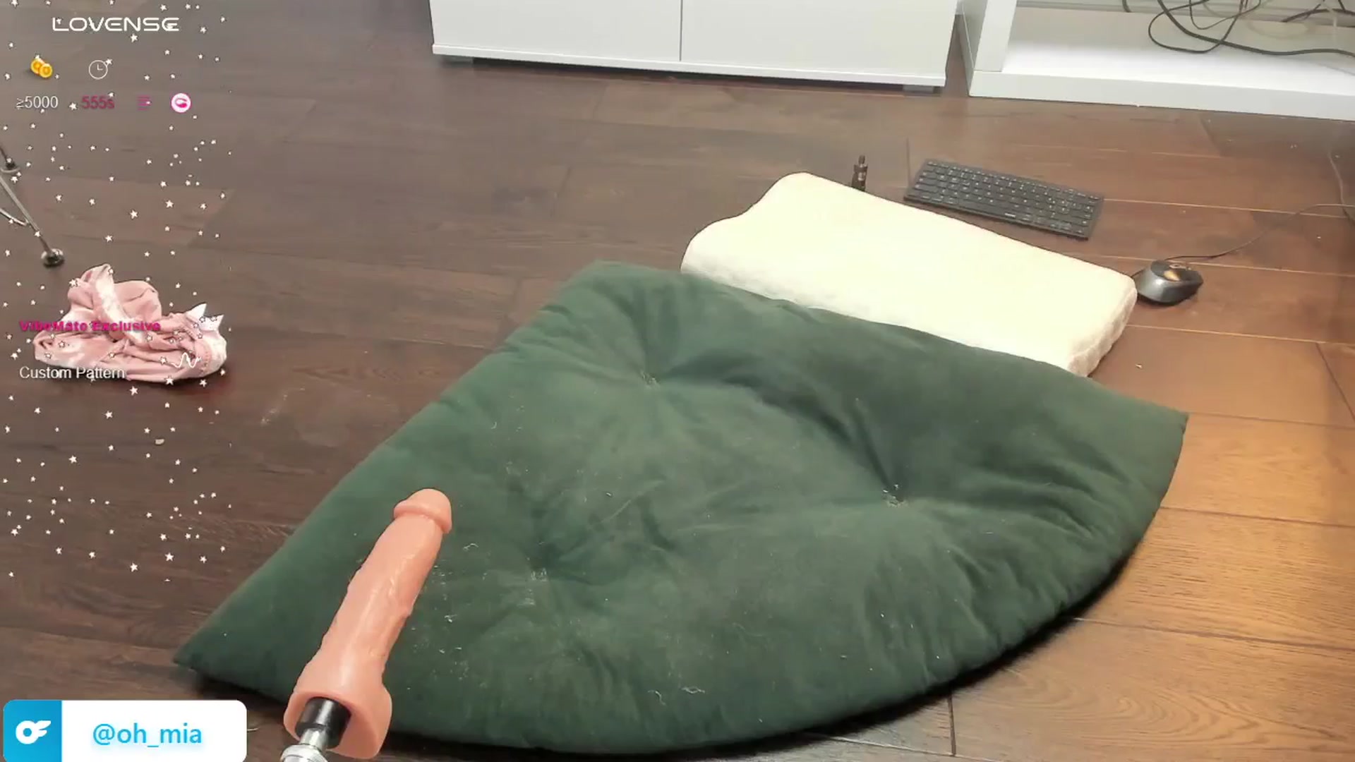Gallery image thumbnail from OhMyMiaa's myfreecams stream on, 05/03/2024, 06:47 image 4 of 20