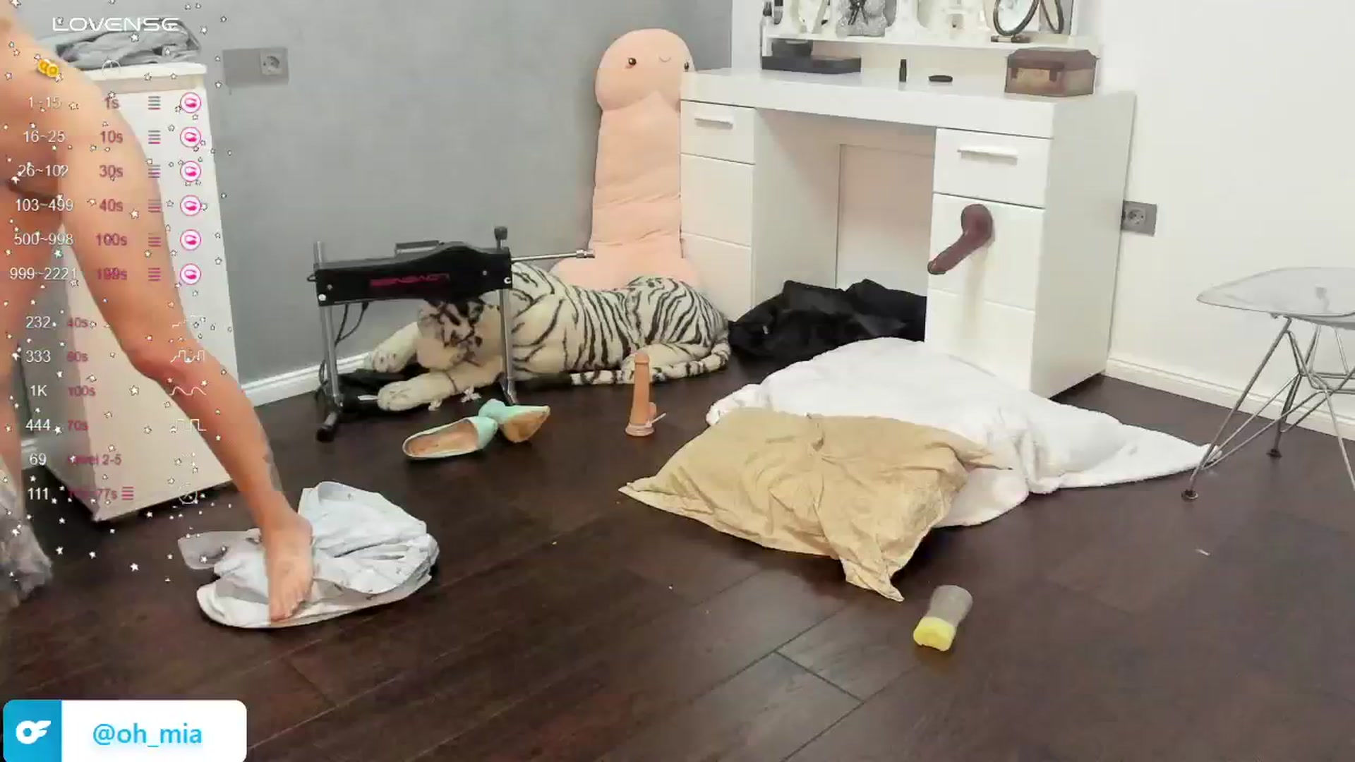 Gallery image thumbnail from OhMyMiaa's myfreecams stream on, 07/06/2024, 11:19 image 14 of 20
