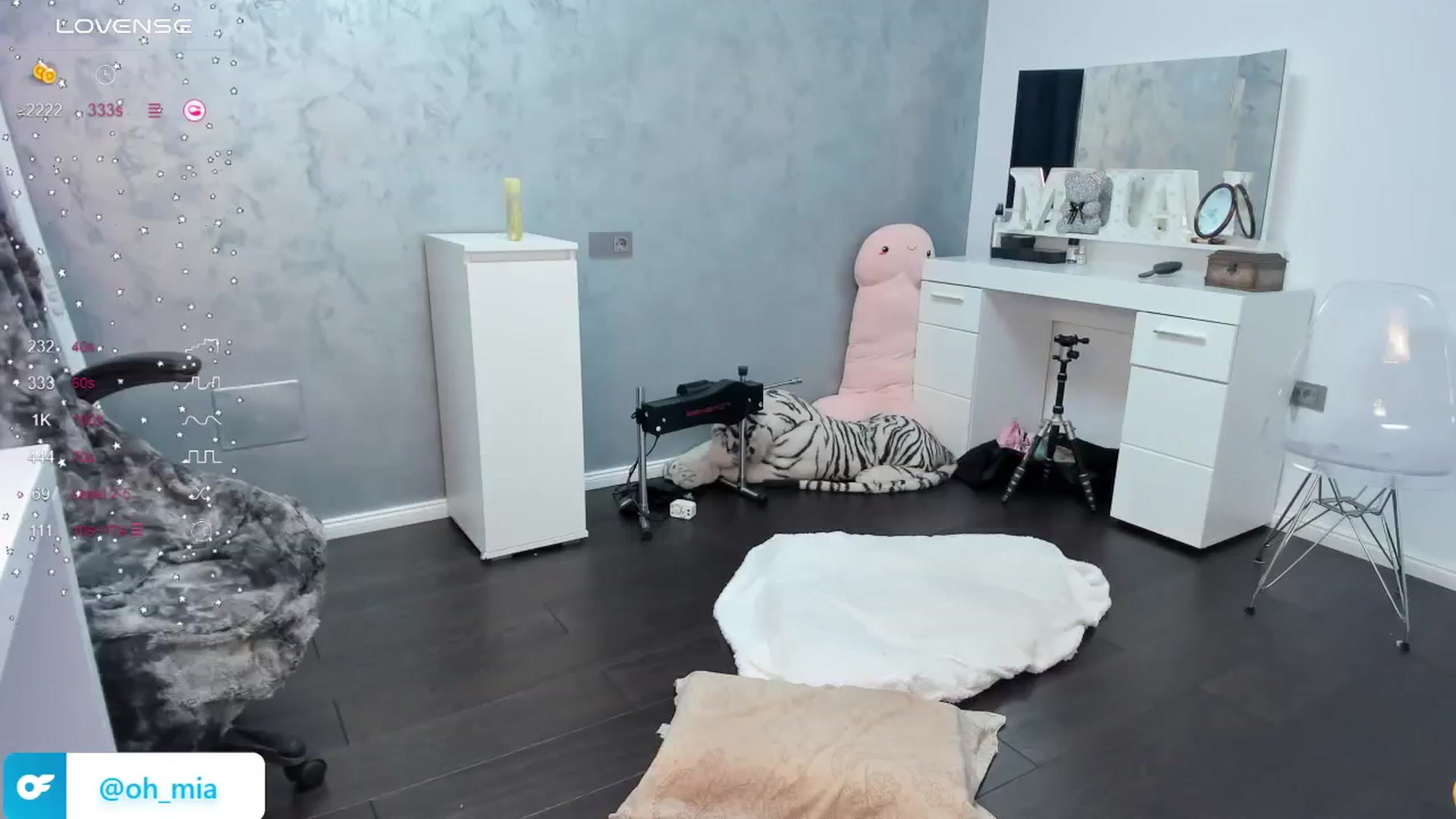 Gallery image thumbnail from OhMyMiaa's myfreecams stream on, 07/15/2024, 06:26 image 13 of 20
