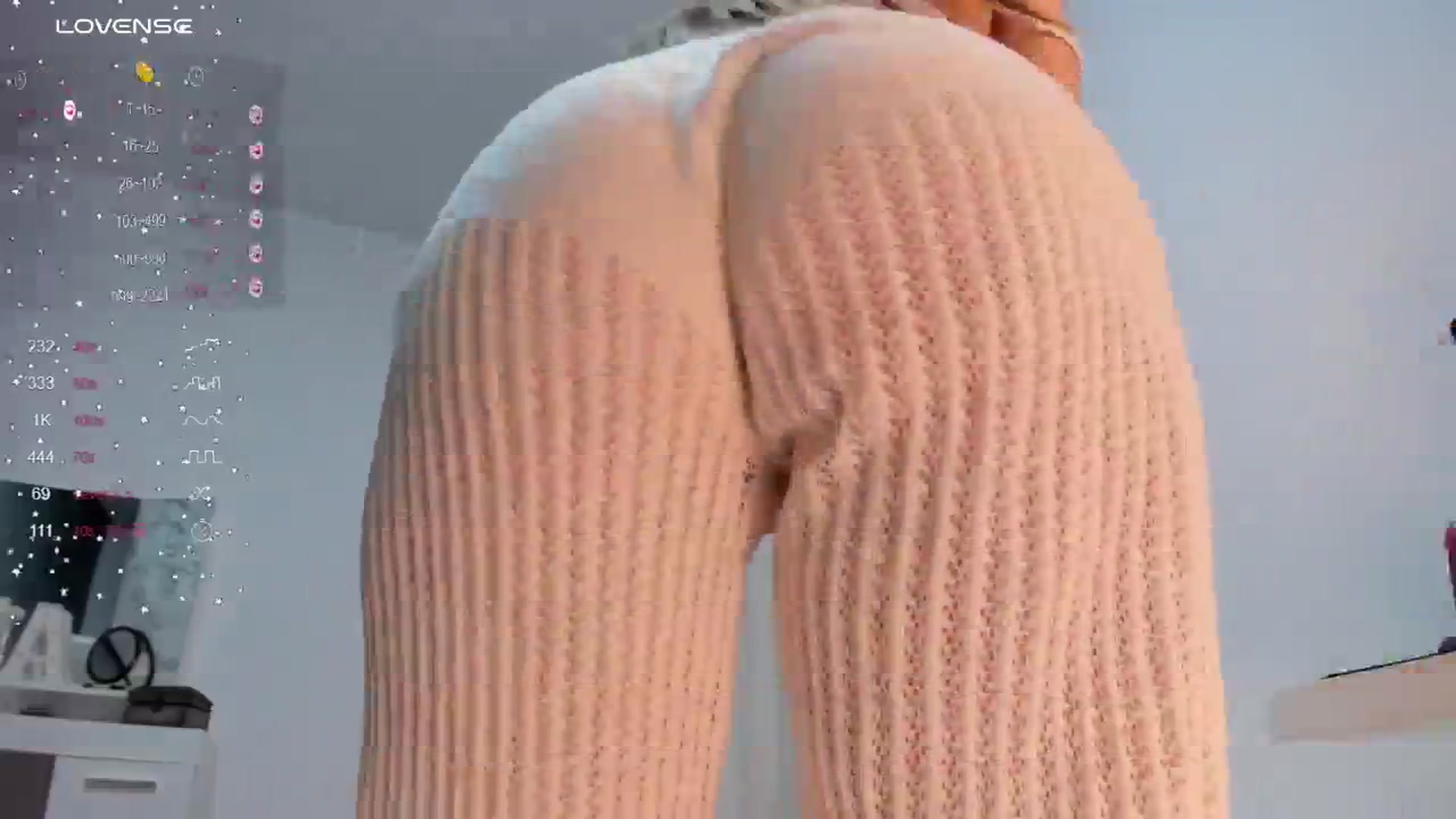 Gallery image thumbnail from OhMyMiaa's myfreecams stream on, 07/25/2024, 06:32 image 18 of 20