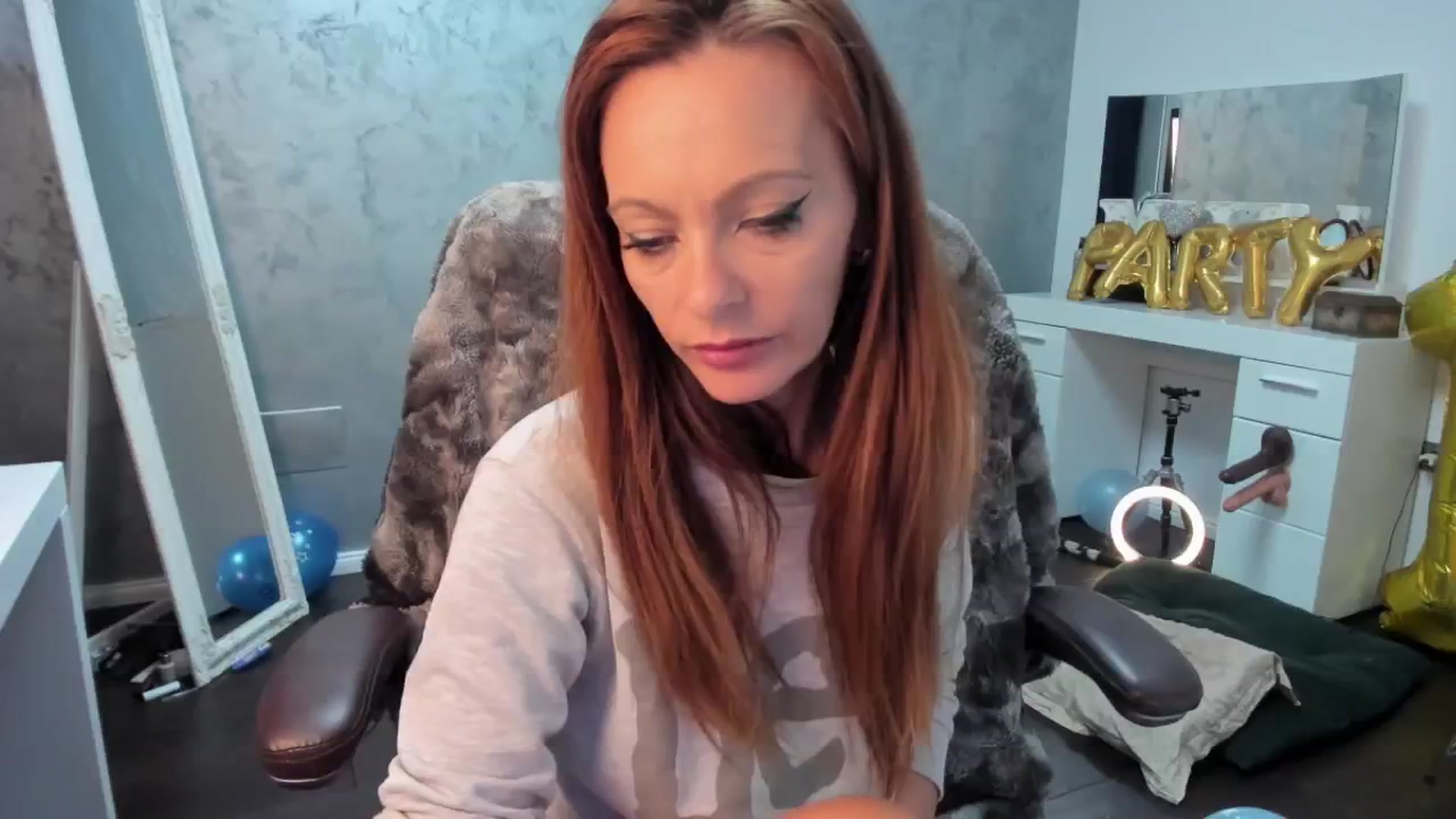 Gallery image thumbnail from OhMyMiaa's myfreecams stream on, 09/18/2024, 10:21 image 19 of 20