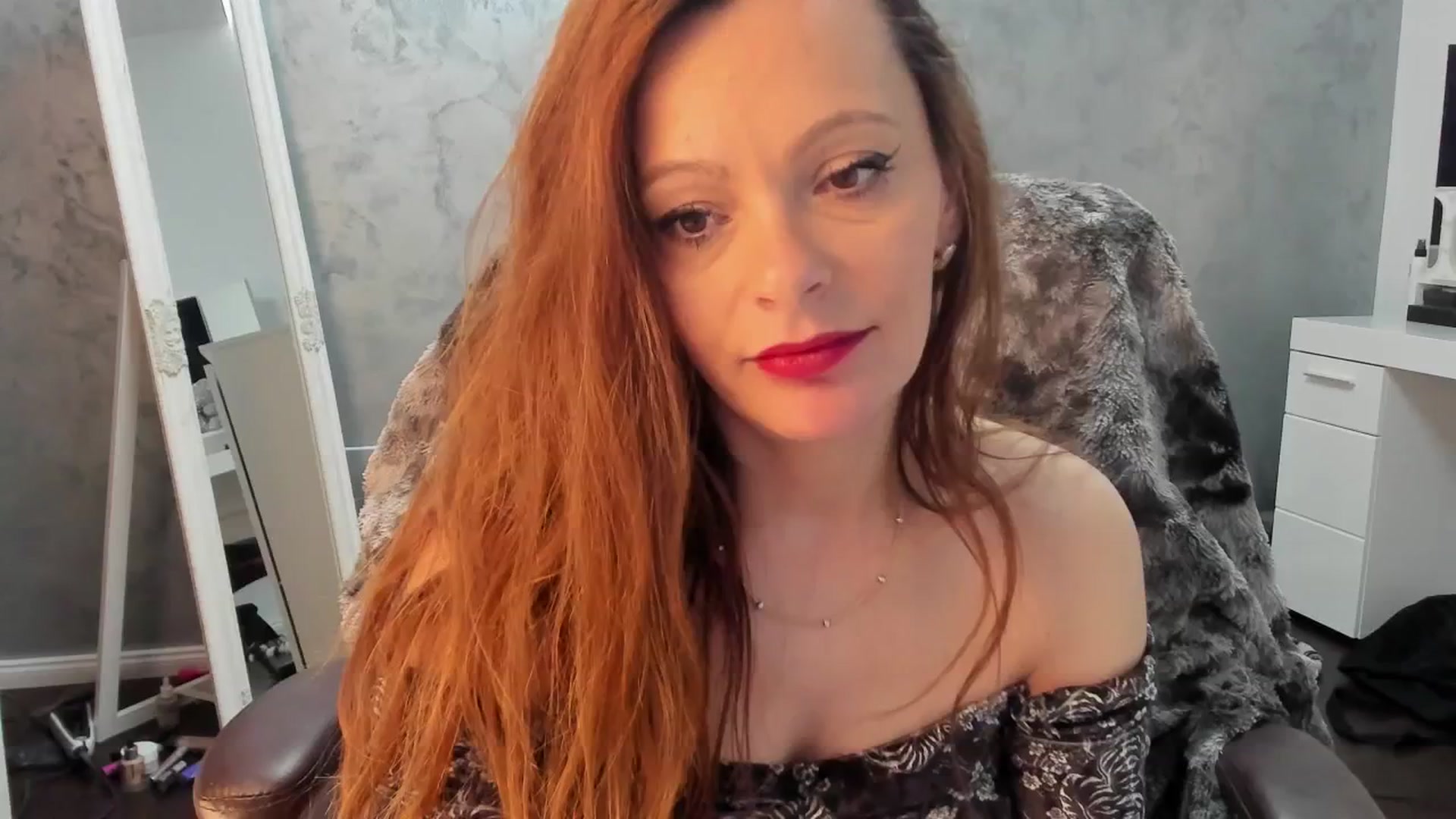 Gallery image thumbnail from OhMyMiaa's myfreecams stream on, 11/16/2024, 11:49 image 6 of 20