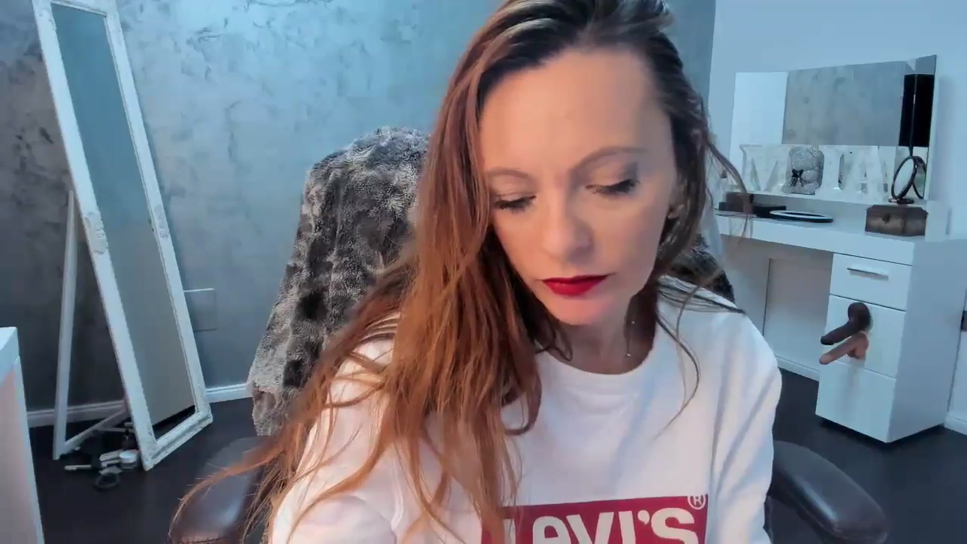 Gallery image thumbnail from OhMyMiaa's myfreecams stream on, 11/20/2024, 11:10 image 19 of 20