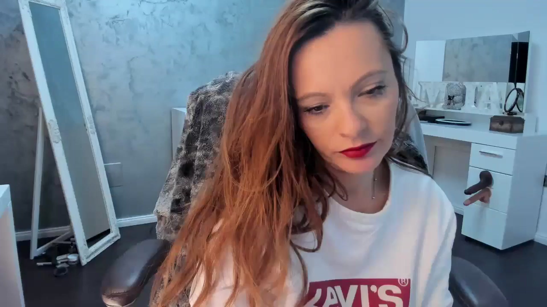 Gallery image thumbnail from OhMyMiaa's myfreecams stream on, 11/20/2024, 11:10 image 17 of 20