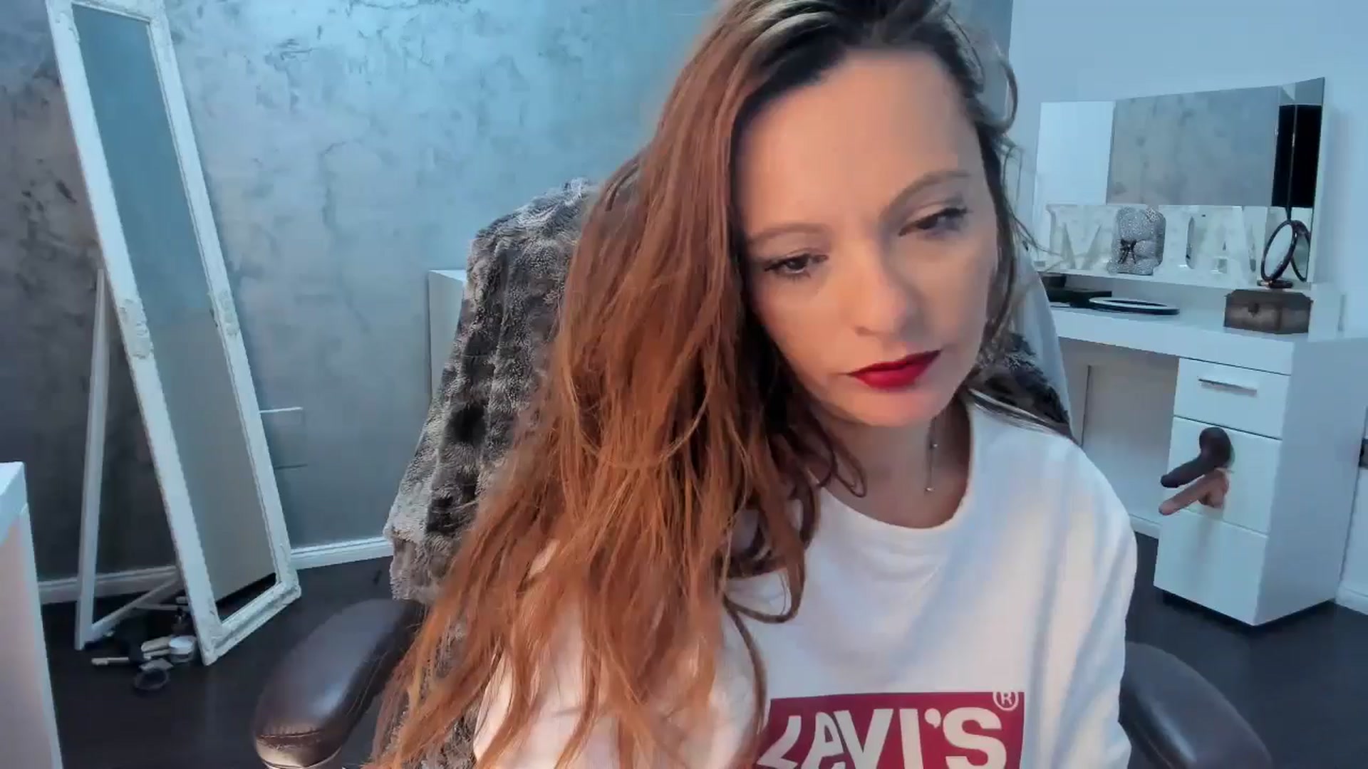 Gallery image thumbnail from OhMyMiaa's myfreecams stream on, 11/20/2024, 11:10 image 16 of 20