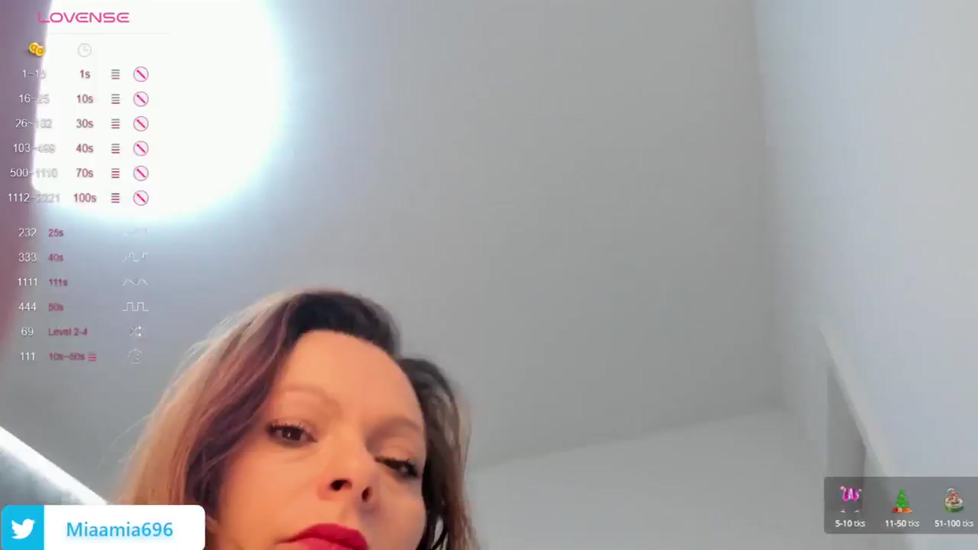 Gallery image thumbnail from OhMyMiaa's myfreecams stream on, 12/16/2024, 07:35 image 15 of 20
