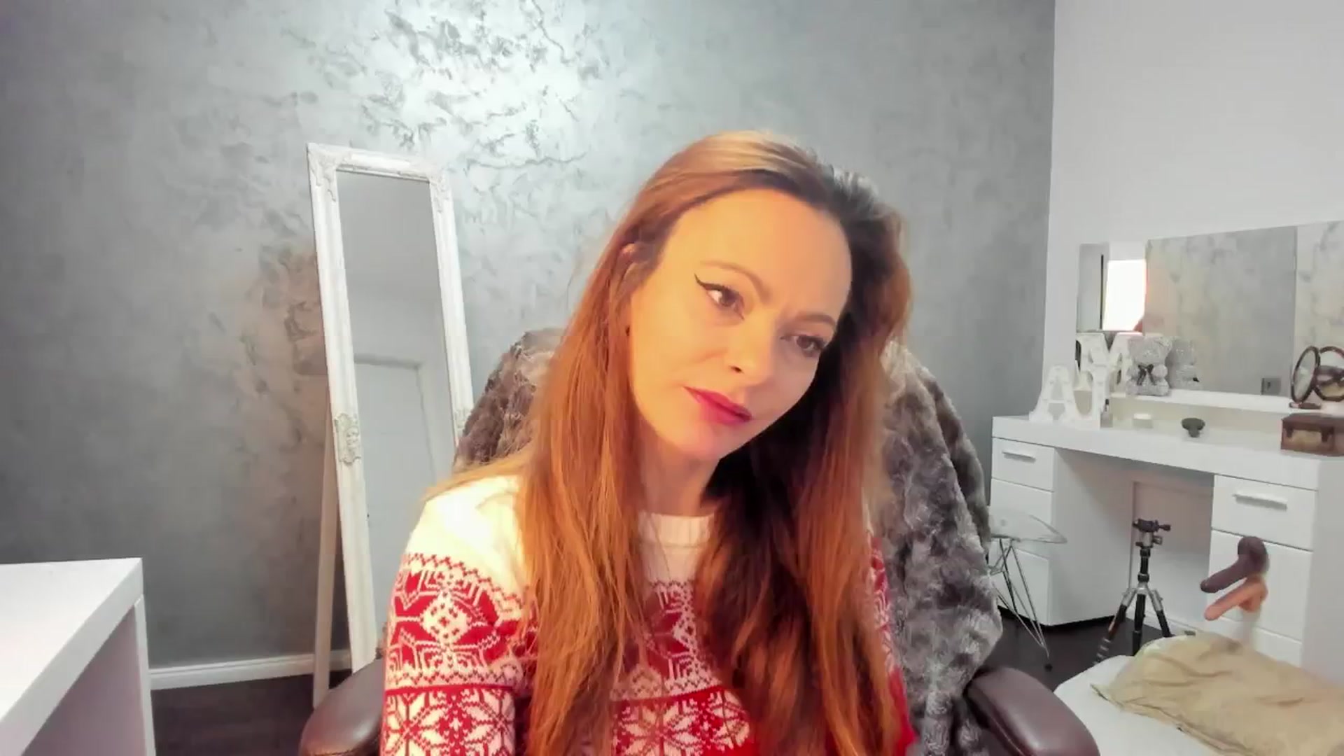 Gallery image thumbnail from OhMyMiaa's myfreecams stream on, 12/17/2024, 07:50 image 7 of 20