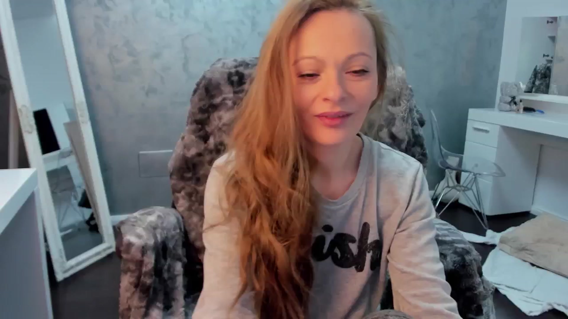 Gallery image thumbnail from OhMyMiaa's myfreecams stream on, 01/14/2026, 09:11 image 9 of 20