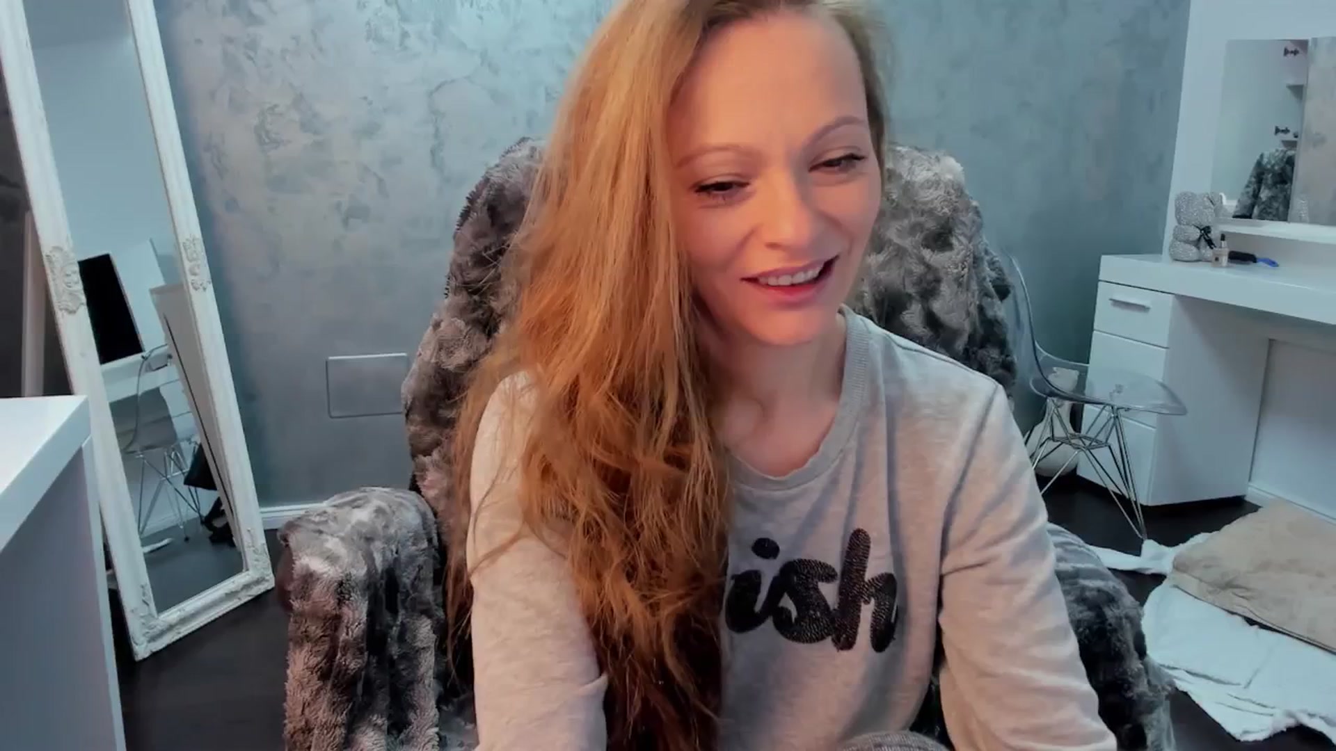 Gallery image thumbnail from OhMyMiaa's myfreecams stream on, 01/14/2026, 09:11 image 7 of 20