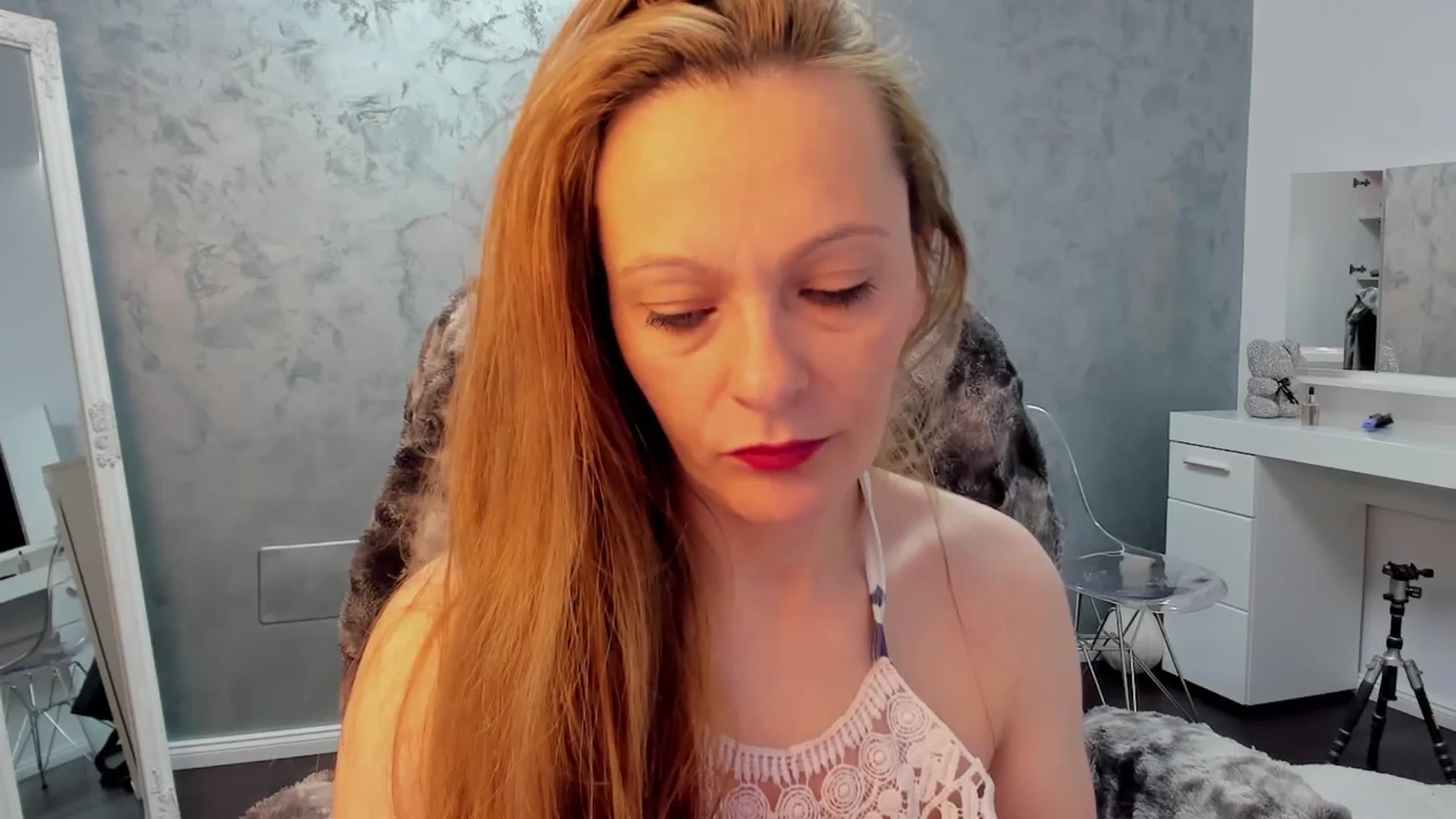 Gallery image thumbnail from OhMyMiaa's myfreecams stream on, 01/28/2026, 10:01 image 12 of 20