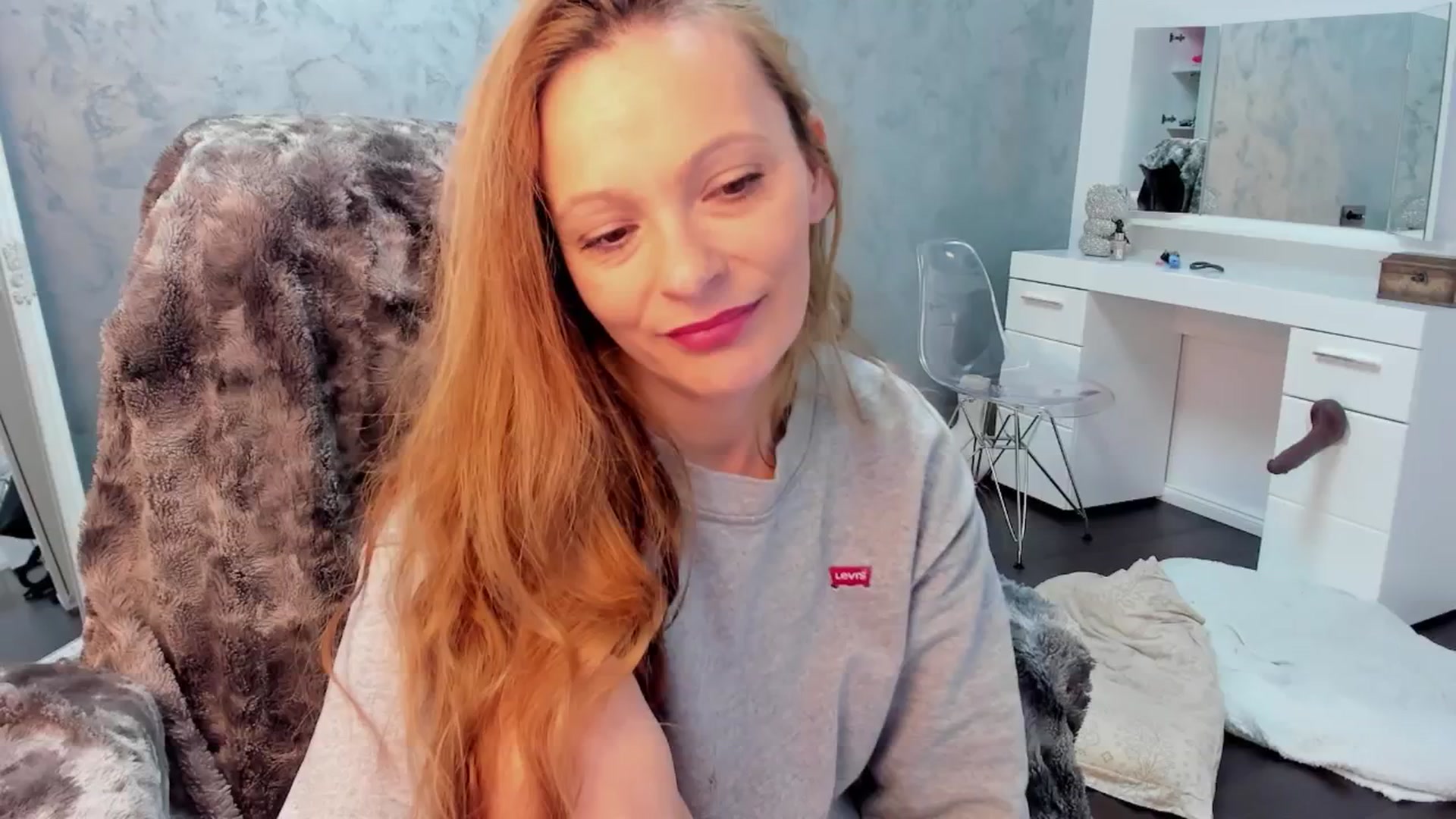 Gallery image thumbnail from OhMyMiaa's myfreecams stream on, 02/09/2026, 12:39 image 4 of 20