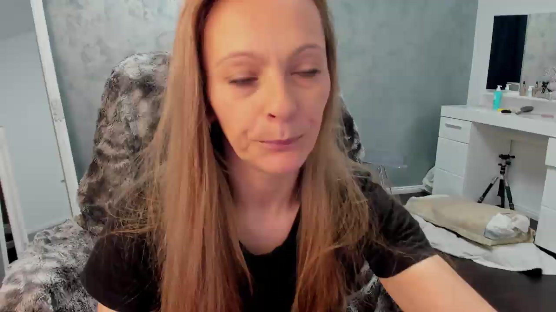 Gallery image thumbnail from OhMyMiaa's myfreecams stream on, 08/23/2026, 07:51 image 4 of 20