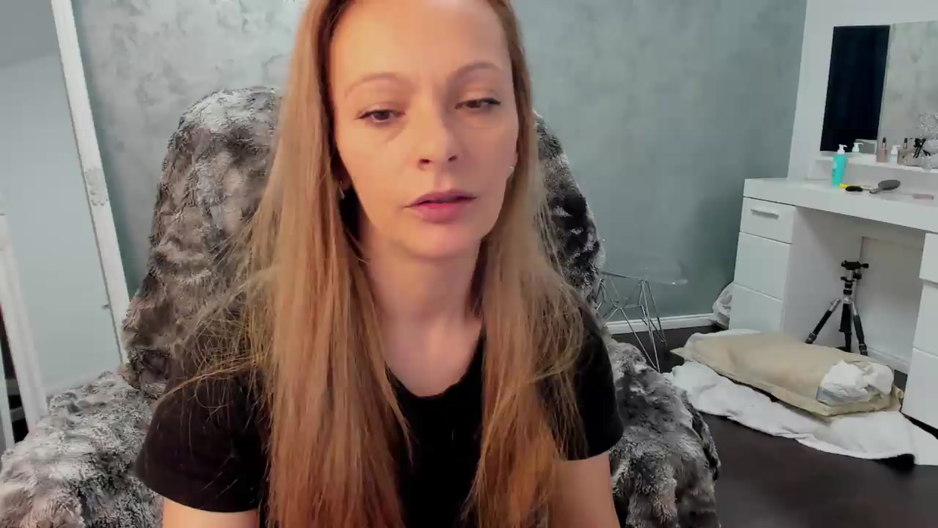 Gallery image thumbnail from OhMyMiaa's myfreecams stream on, 08/23/2026, 07:51 image 5 of 20
