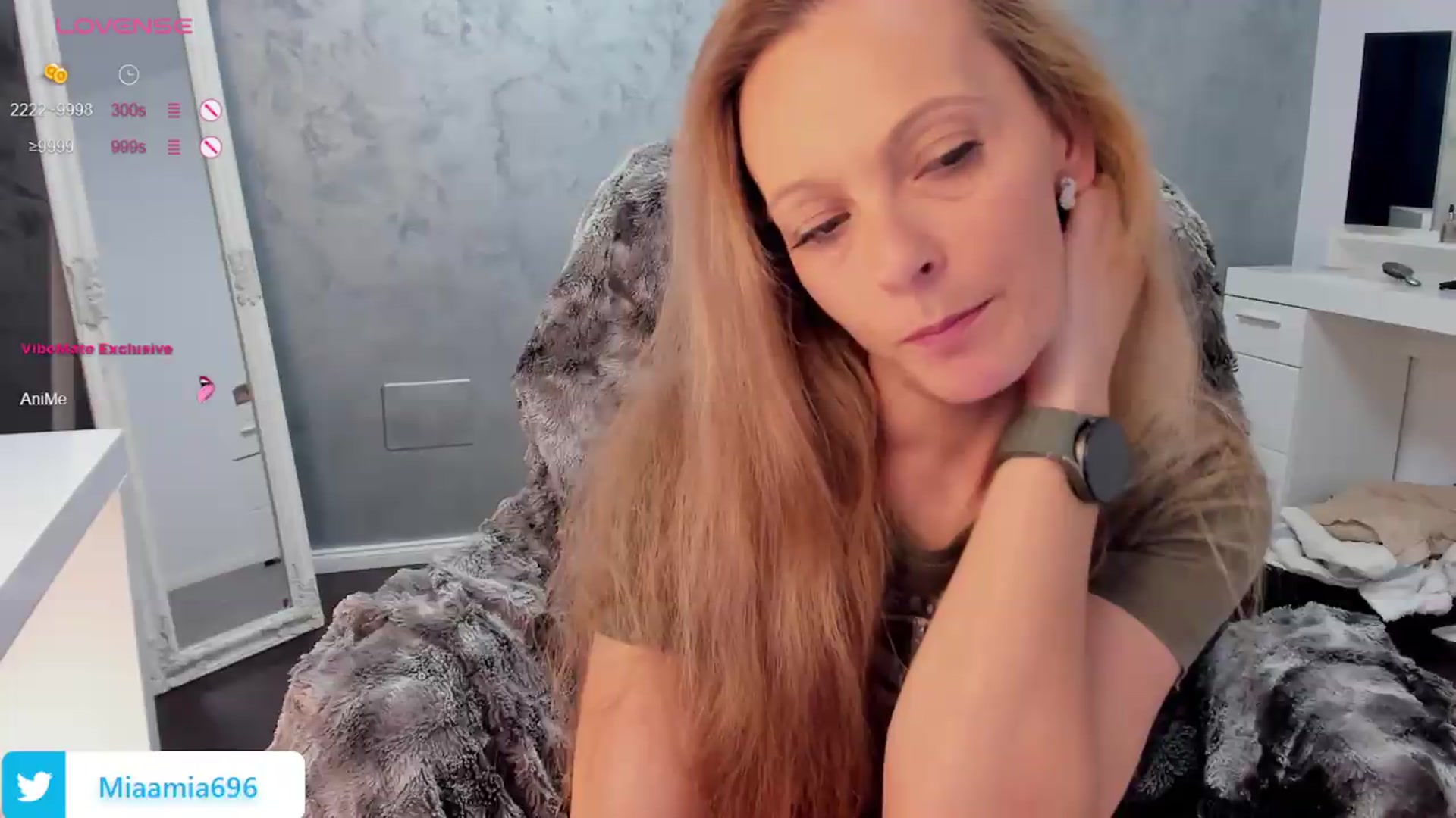 Gallery image thumbnail from OhMyMiaa's myfreecams stream on, 08/29/2026, 08:45 image 16 of 20