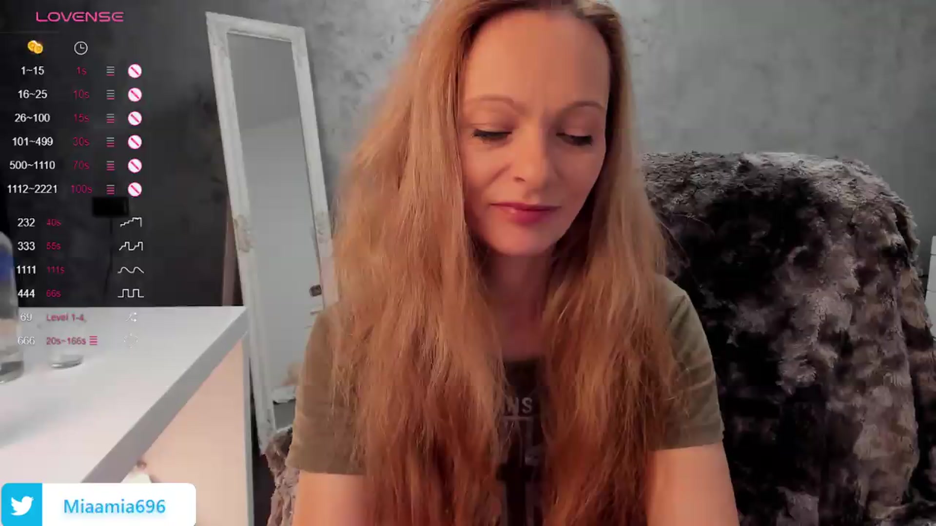 Gallery image thumbnail from OhMyMiaa's myfreecams stream on, 09/13/2026, 10:53 image 16 of 20