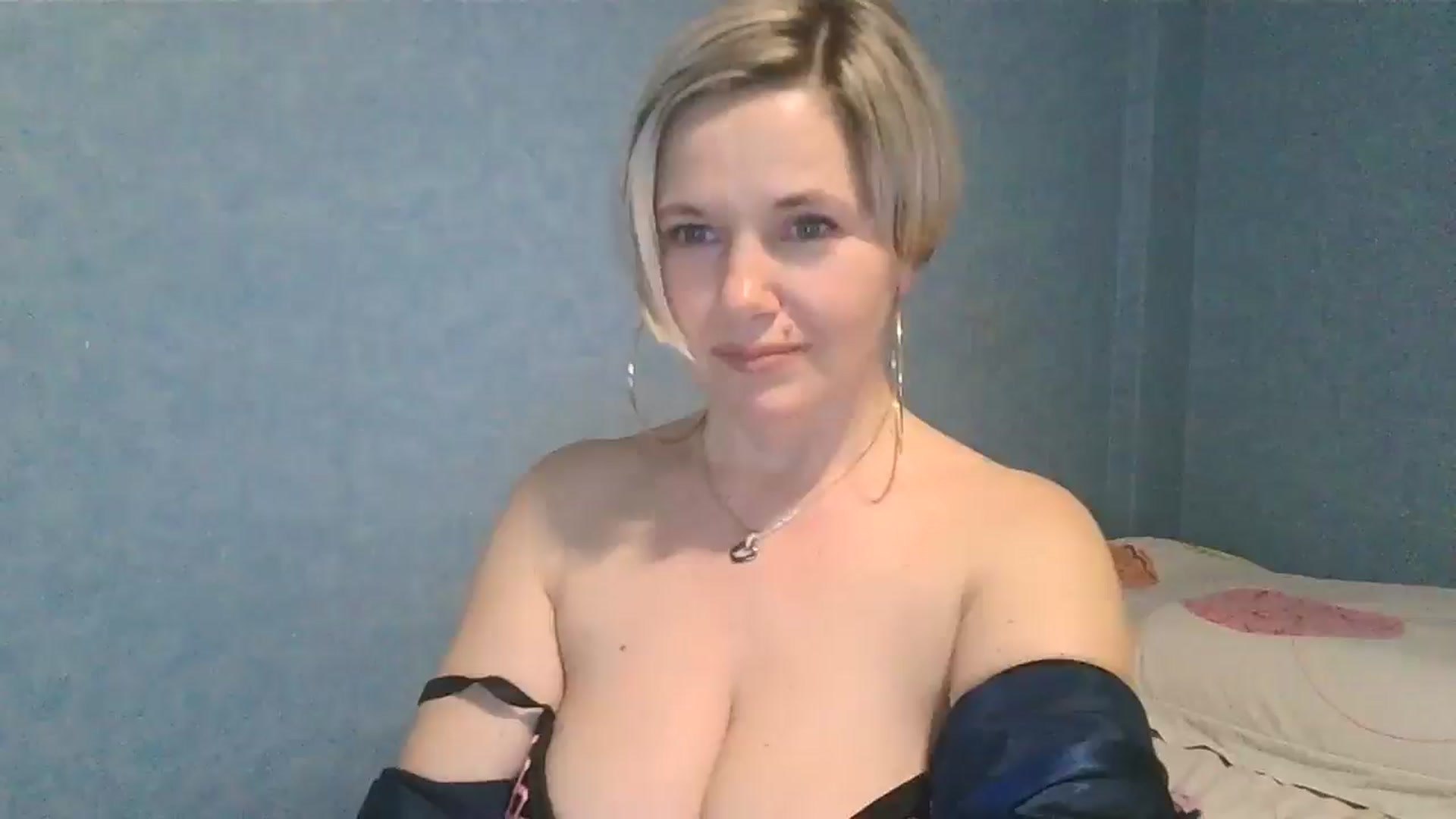 Gallery image thumbnail from OhReallyy's myfreecams stream on, 12/31/2024, 15:33 image 18 of 20