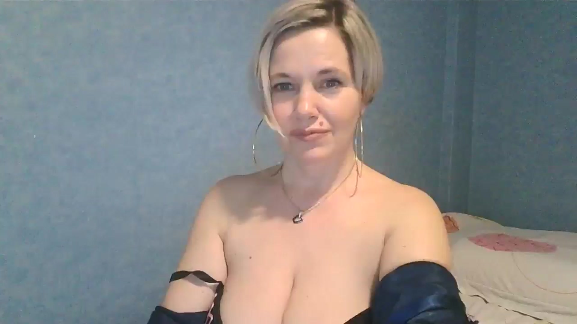 Gallery image thumbnail from OhReallyy's myfreecams stream on, 12/31/2024, 15:33 image 20 of 20