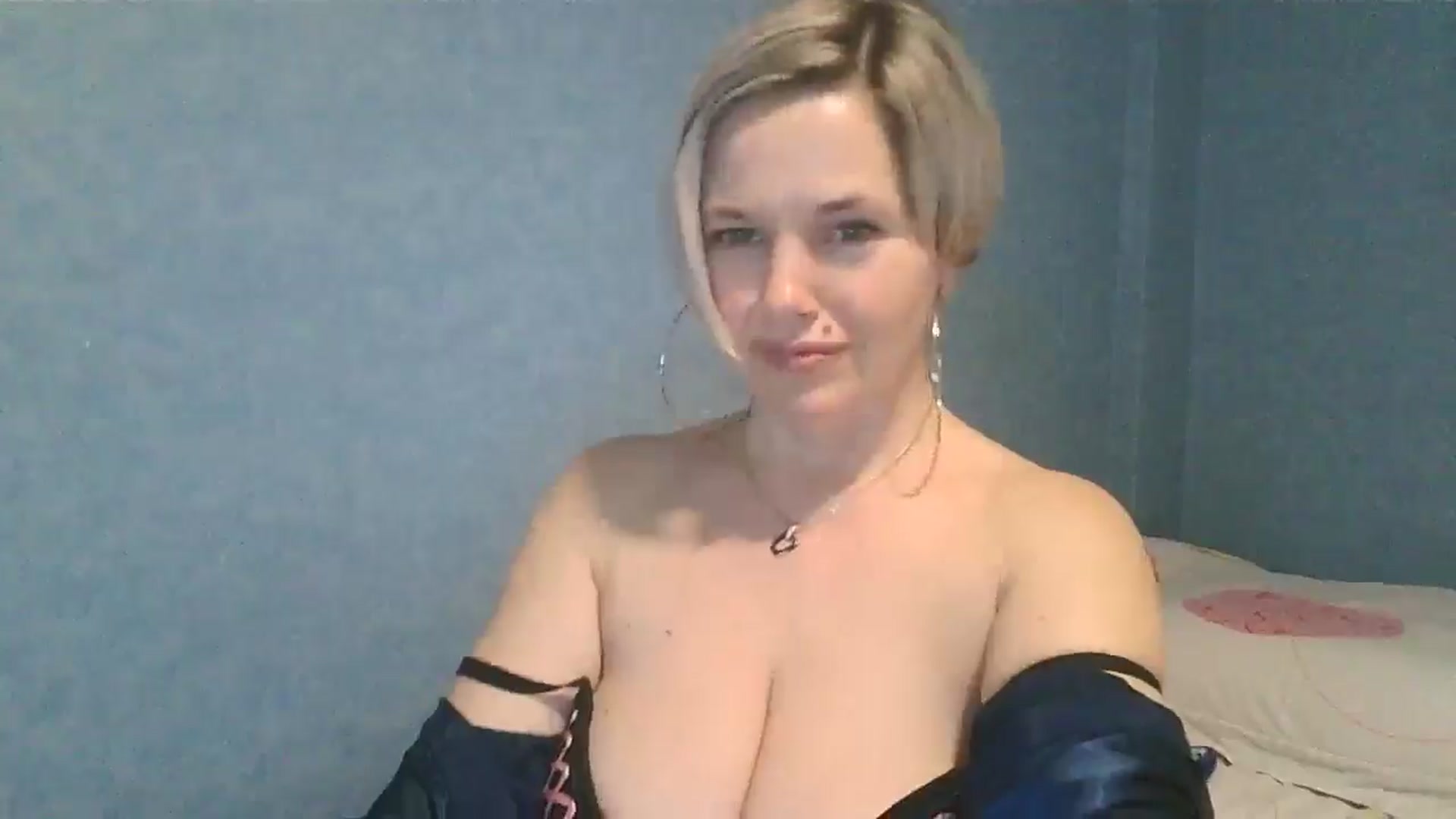 Gallery image thumbnail from OhReallyy's myfreecams stream on, 12/31/2024, 15:33 image 8 of 20