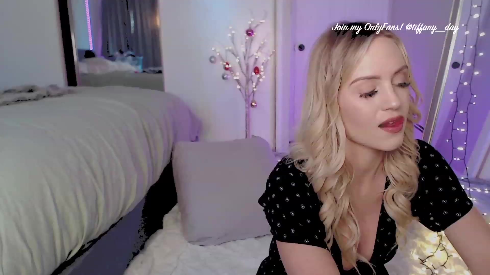 Gallery image thumbnail from OhTiffany's myfreecams stream on, 12/08/2022, 07:39 image 3 of 20