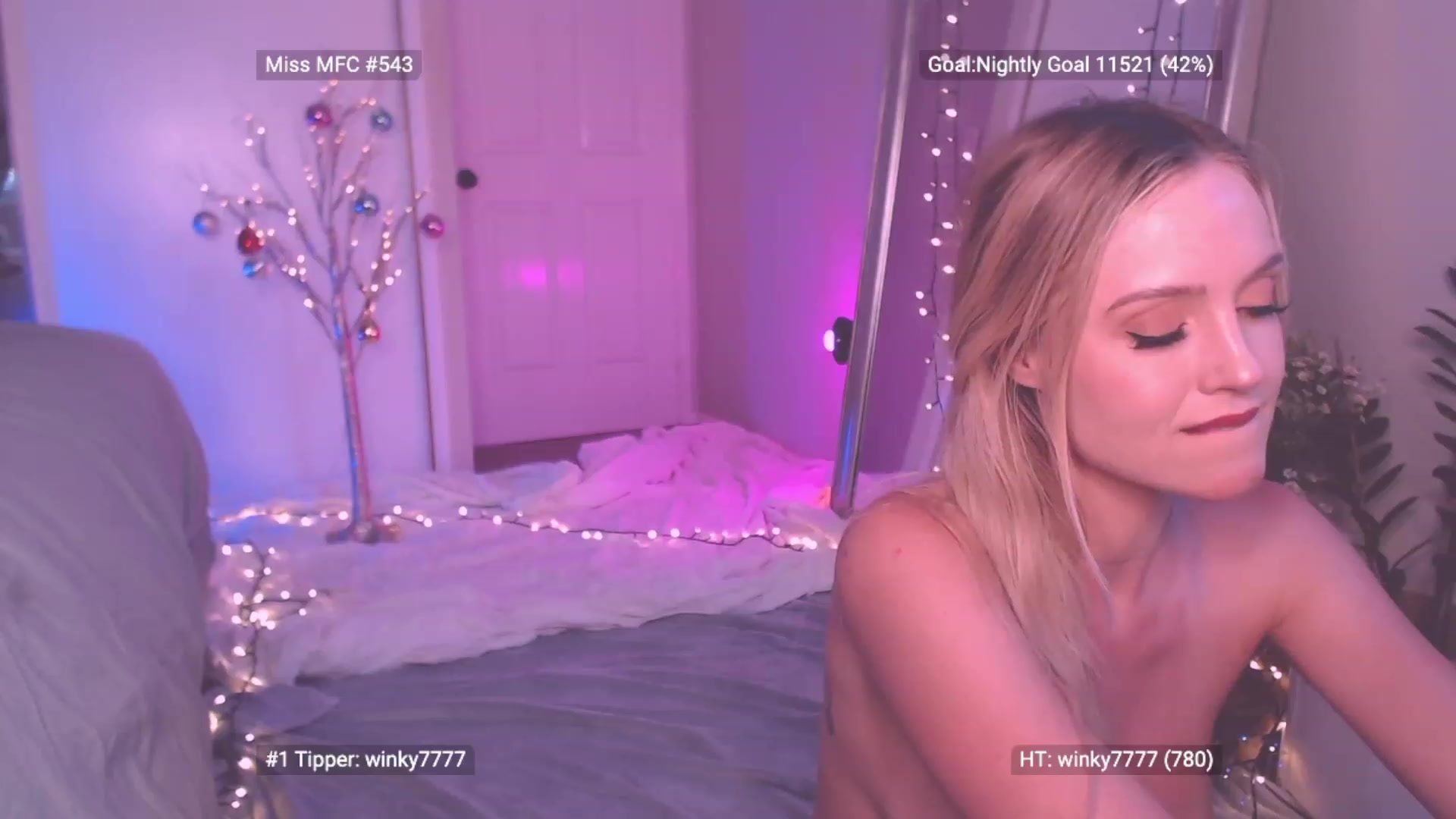 Gallery image thumbnail from OhTiffany's myfreecams stream on, 12/16/2022, 07:56 image 18 of 20