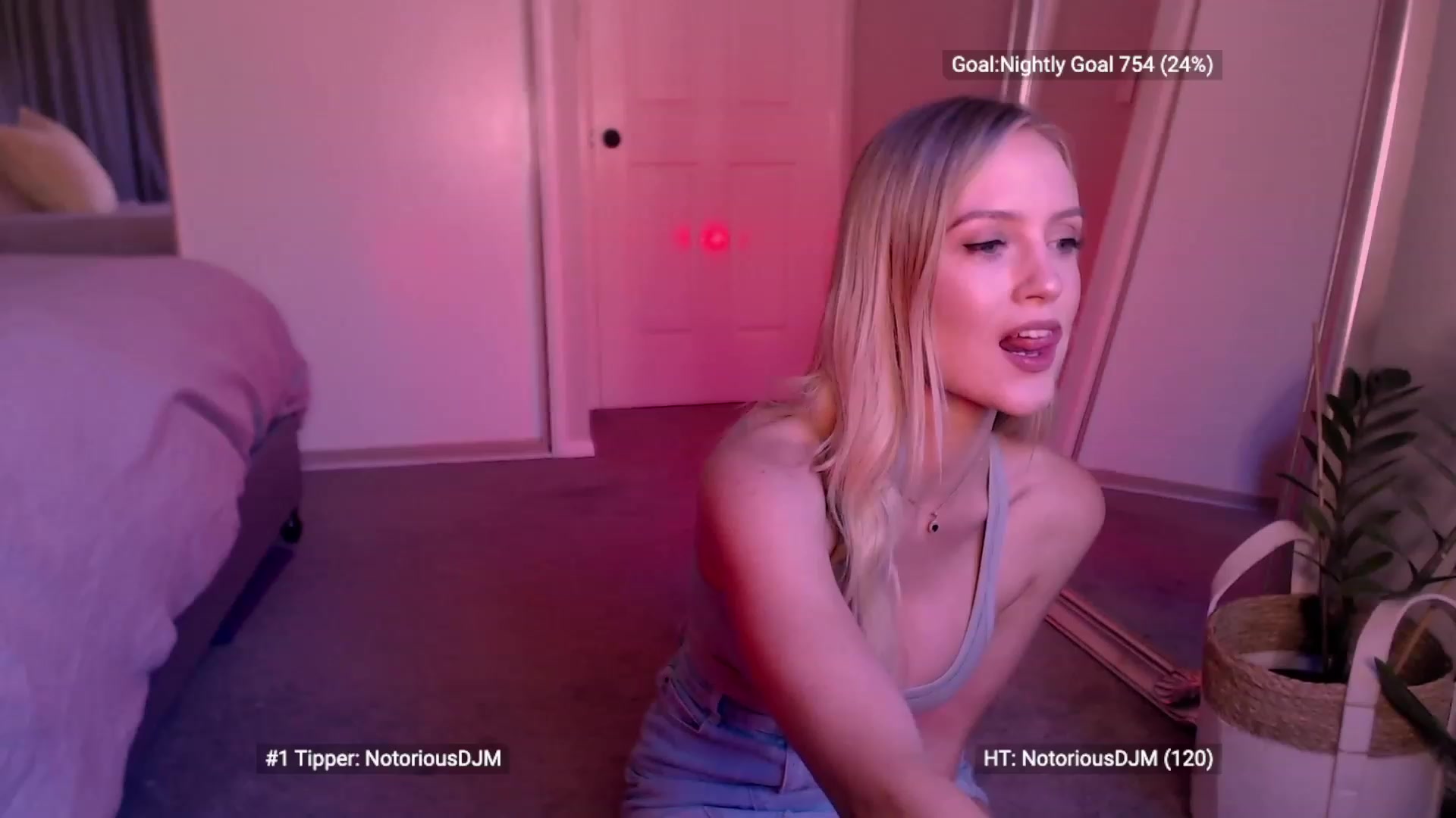 Gallery image thumbnail from OhTiffany's myfreecams stream on, 02/16/2023, 06:35 image 3 of 20