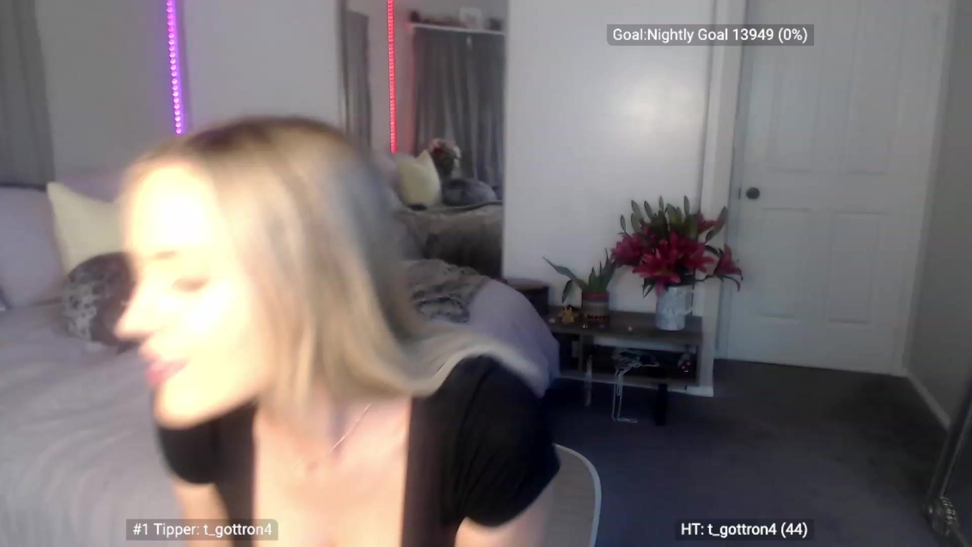 Gallery image thumbnail from OhTiffany's myfreecams stream on, 08/09/2023, 04:53 image 3 of 20