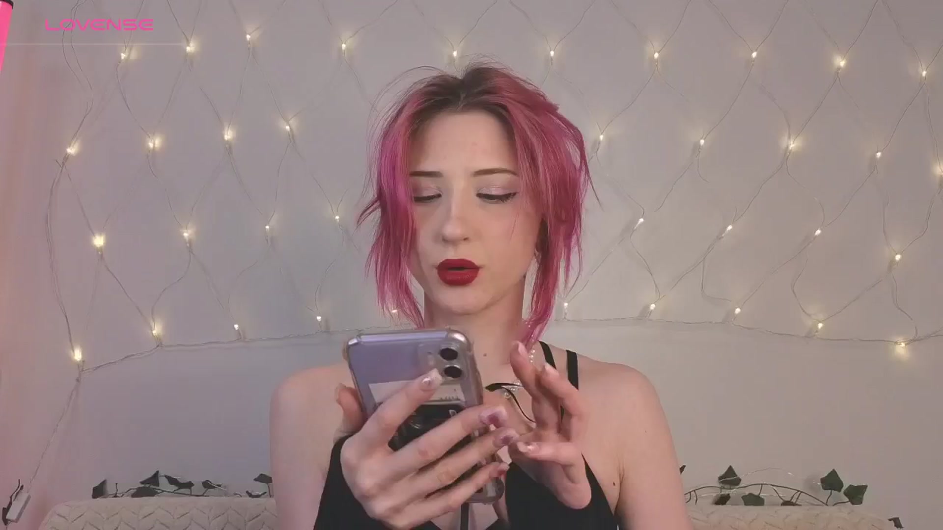 Gallery image thumbnail from OhWowCutie's myfreecams stream on, 05/04/2024, 20:07 image 19 of 20