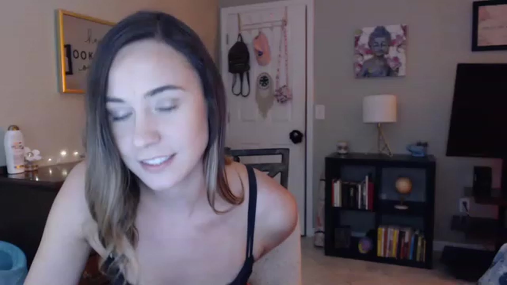 Gallery image thumbnail from OhYesCeleste's myfreecams stream on, 12/18/2022, 09:49 image 1 of 20