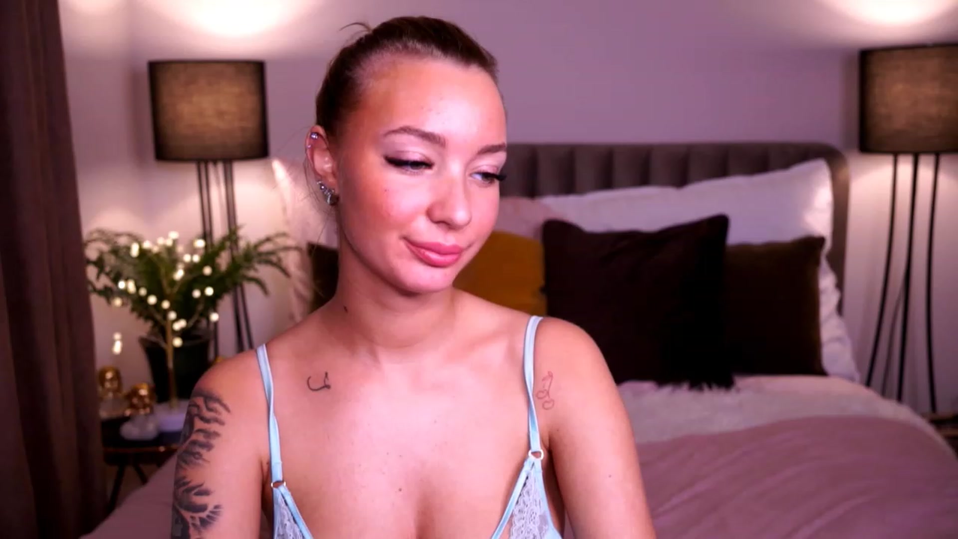 Gallery image thumbnail from Oh_Honey_Baby's myfreecams stream on, 02/24/2023, 22:33 image 20 of 20