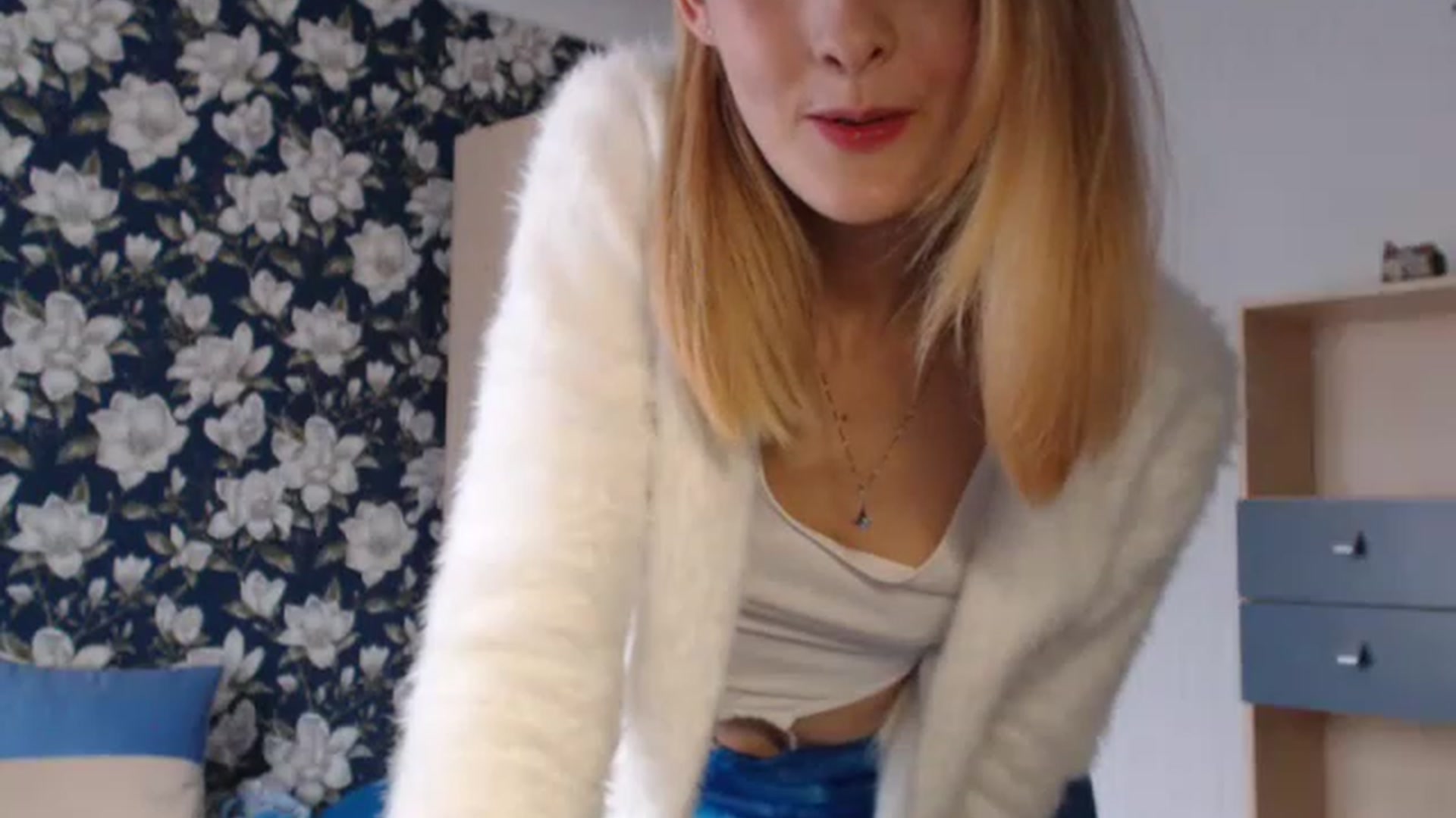 Gallery image thumbnail from Oh_Lily's myfreecams stream on, 02/17/2023, 11:56 image 17 of 20