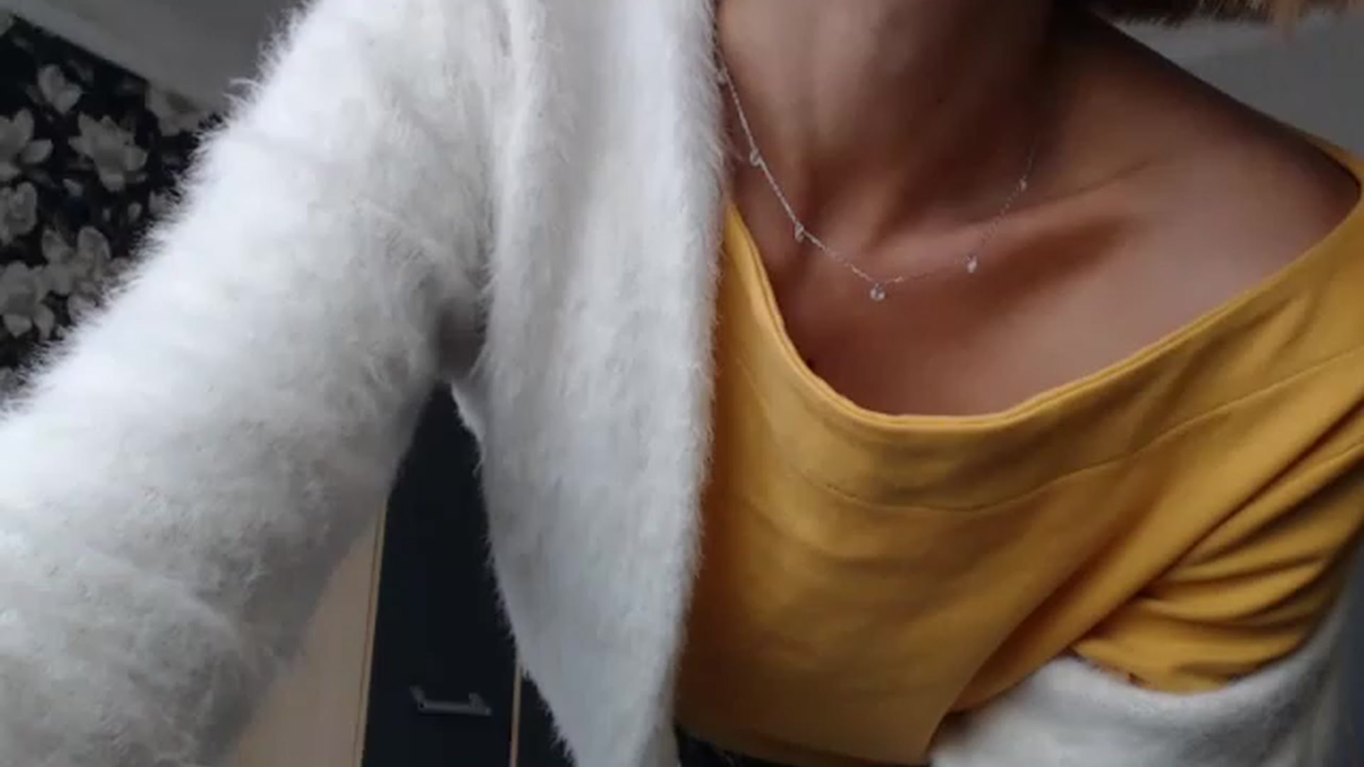 Gallery image thumbnail from Oh_Lily's myfreecams stream on, 03/29/2023, 09:53 image 9 of 20