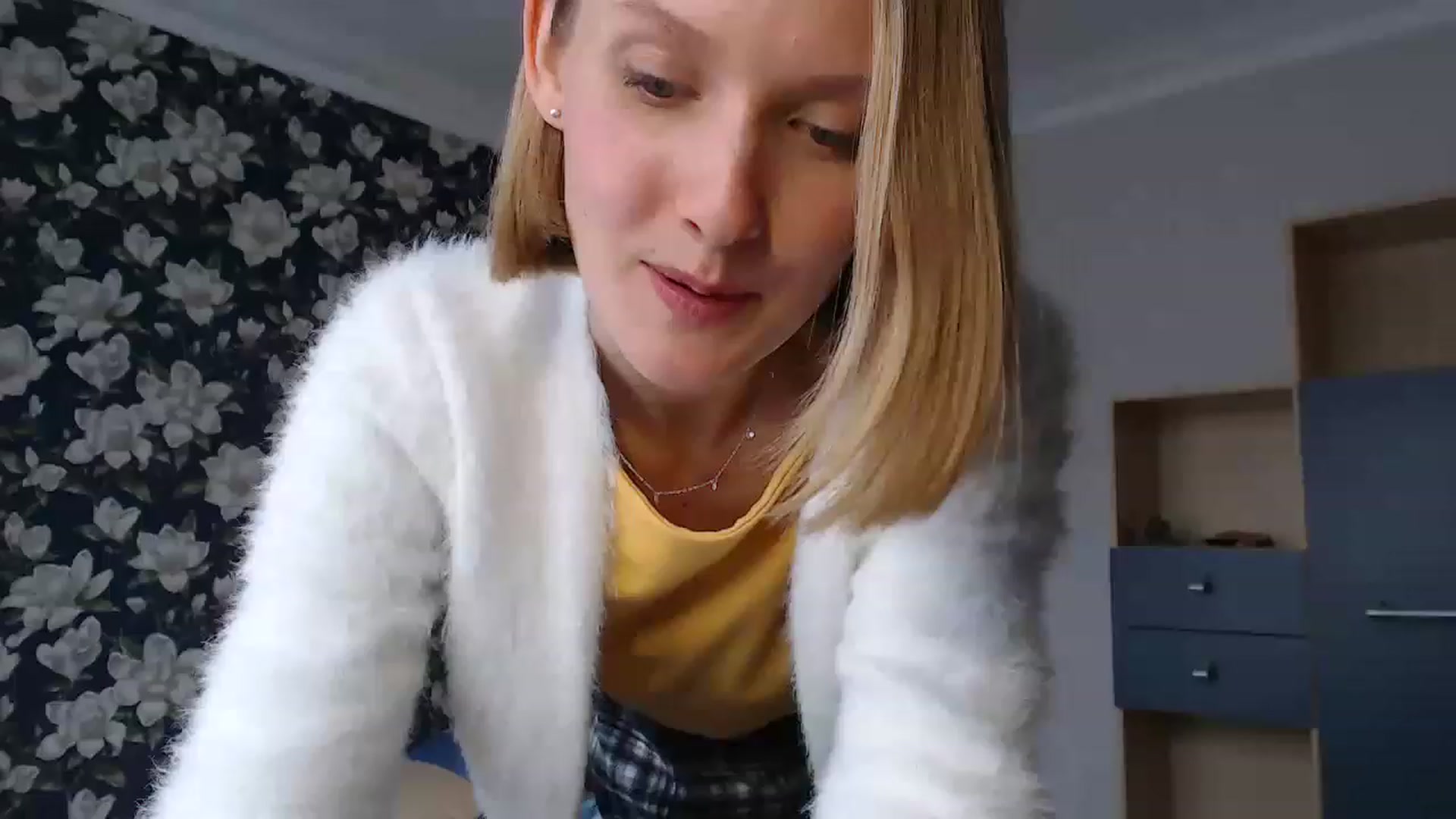 Gallery image thumbnail from Oh_Lily's myfreecams stream on, 03/29/2023, 11:16 image 6 of 20