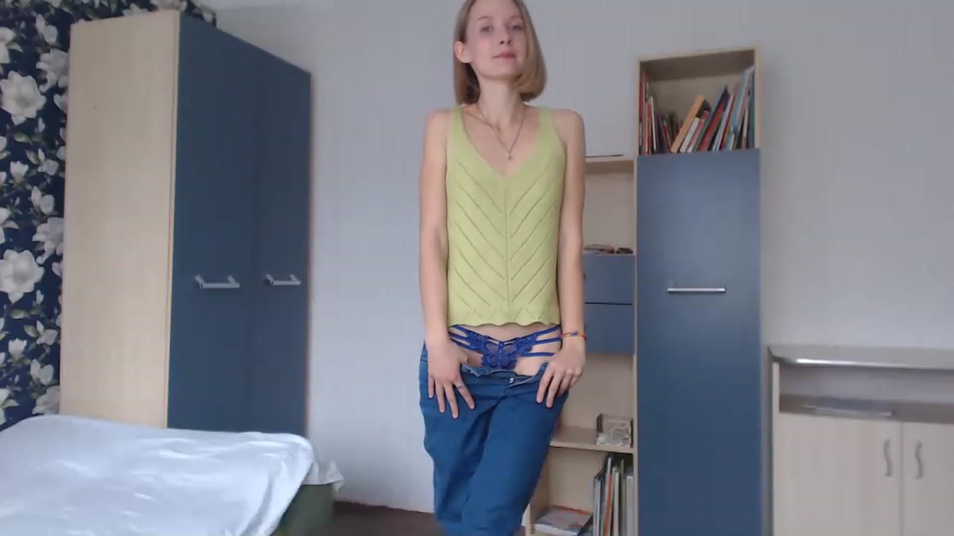 Gallery image thumbnail from Oh_Lily's myfreecams stream on, 04/06/2023, 09:21 image 8 of 20