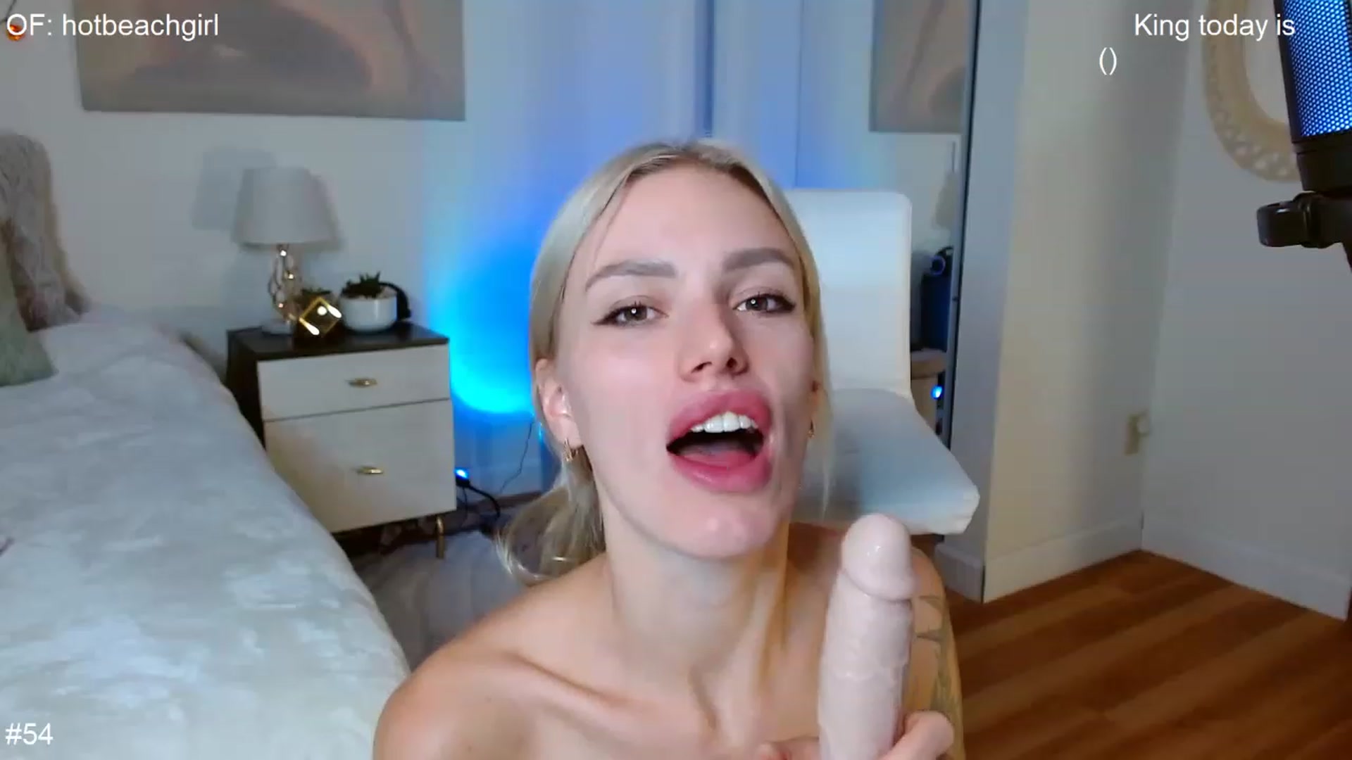 Gallery image thumbnail from Ohbabykelly's myfreecams stream on, 11/15/2022, 01:02 image 5 of 20