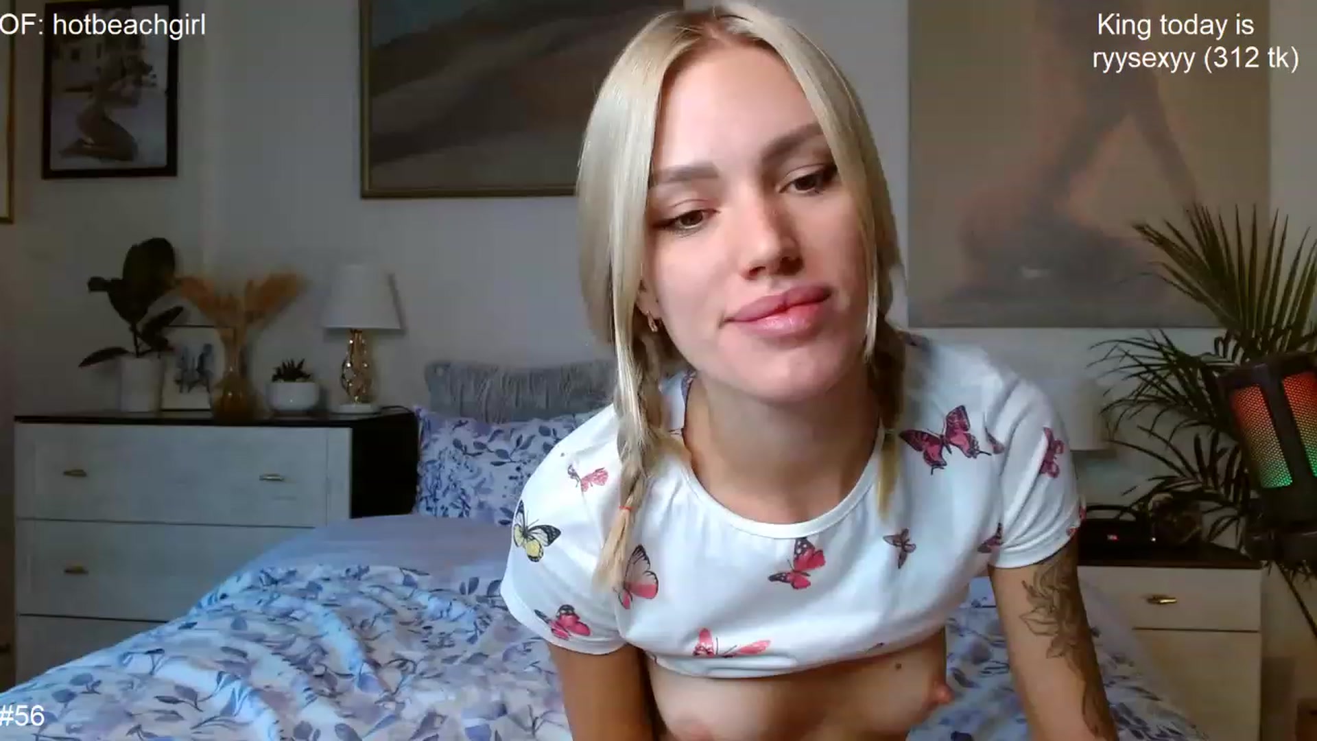 Gallery image thumbnail from Ohbabykelly's myfreecams stream on, 11/22/2022, 20:17 image 13 of 20