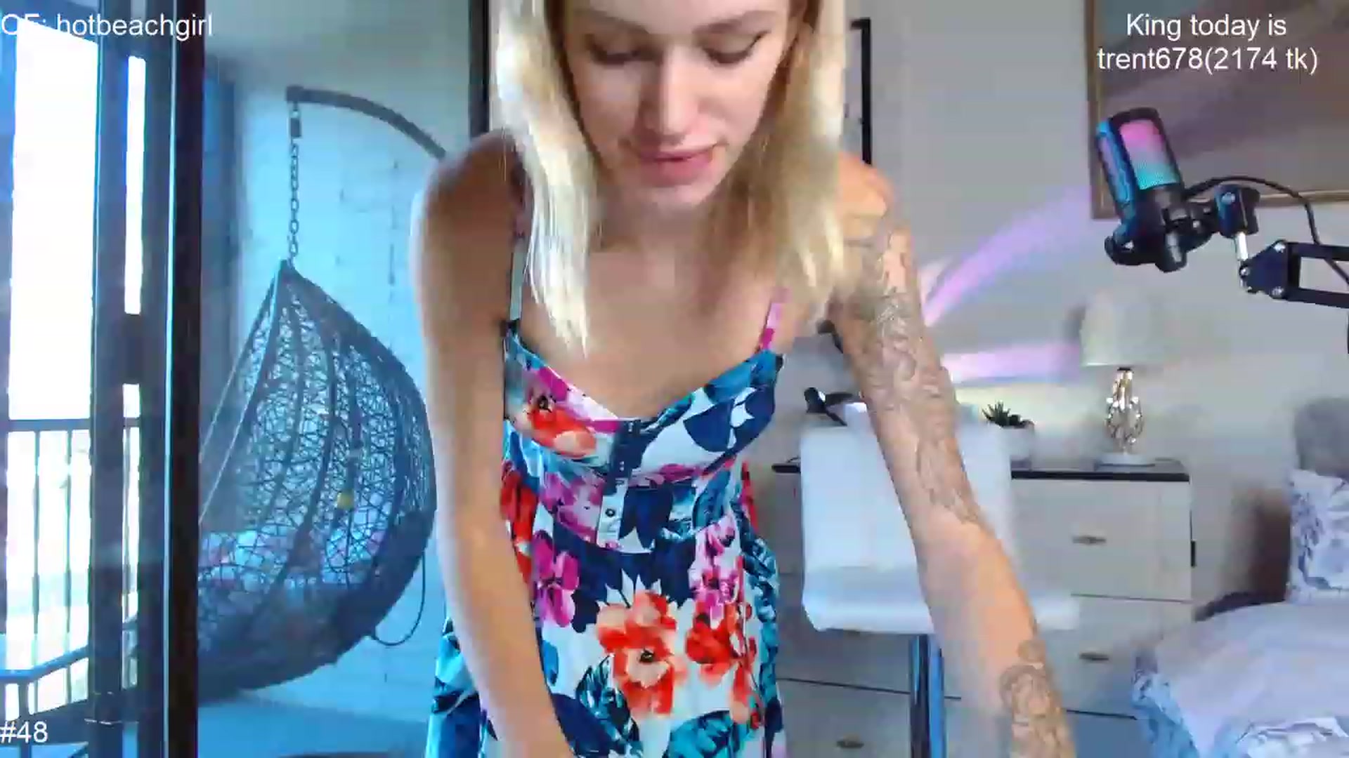 Gallery image thumbnail from Ohbabykelly's myfreecams stream on, 11/25/2022, 20:50 image 4 of 20