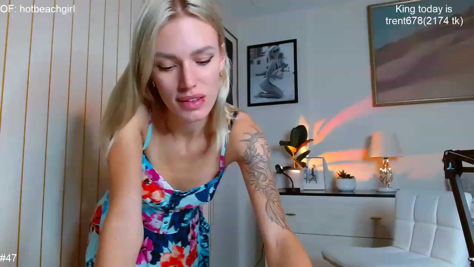 Gallery image thumbnail from Ohbabykelly's myfreecams stream on, 11/25/2022, 22:55 image 19 of 20