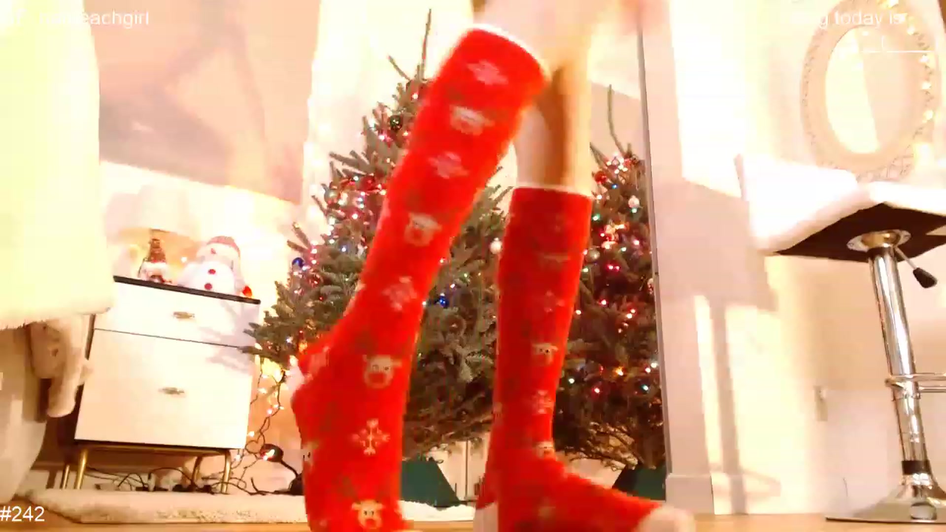 Gallery image thumbnail from Ohbabykelly's myfreecams stream on, 12/12/2022, 01:02 image 5 of 20