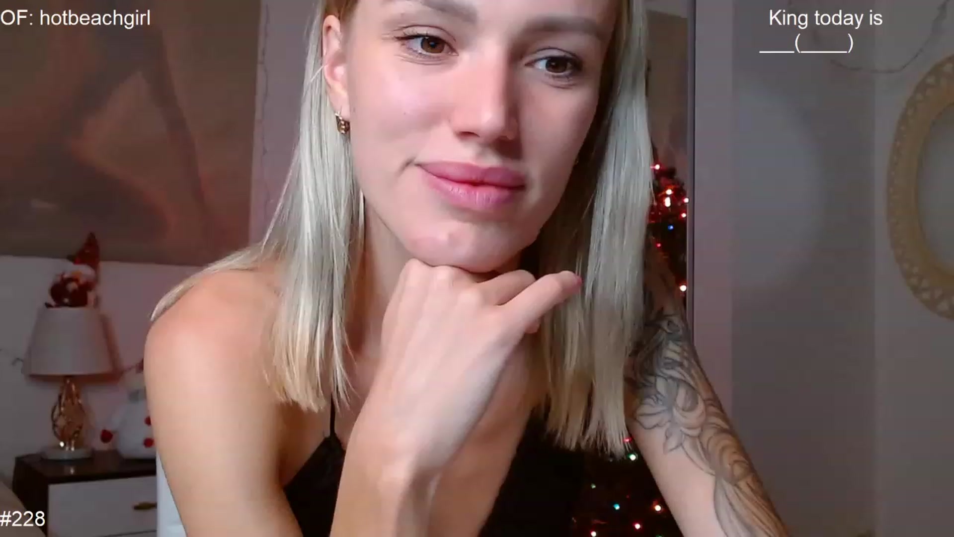Gallery image thumbnail from Ohbabykelly's myfreecams stream on, 01/06/2023, 24:29 image 4 of 20