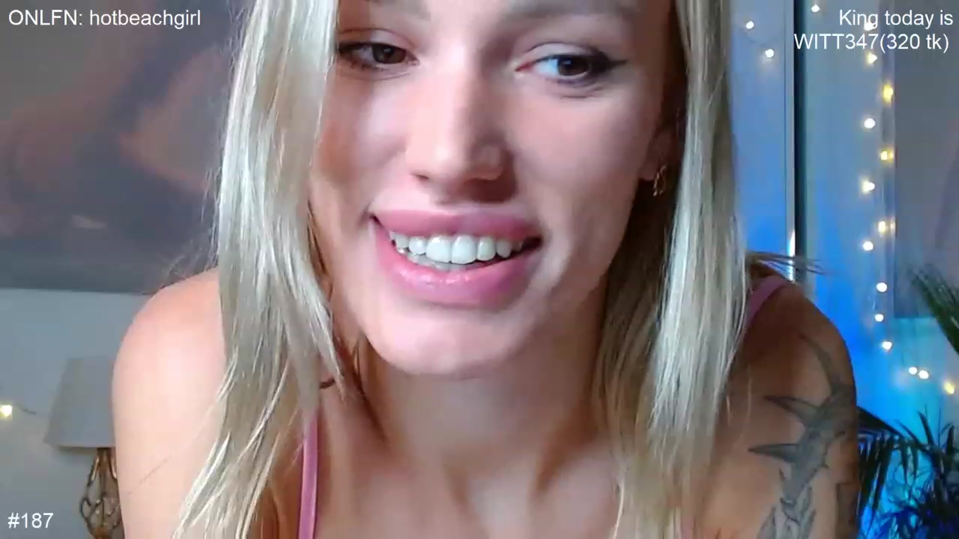Gallery image thumbnail from Ohbabykelly's myfreecams stream on, 01/18/2023, 24:40 image 2 of 20
