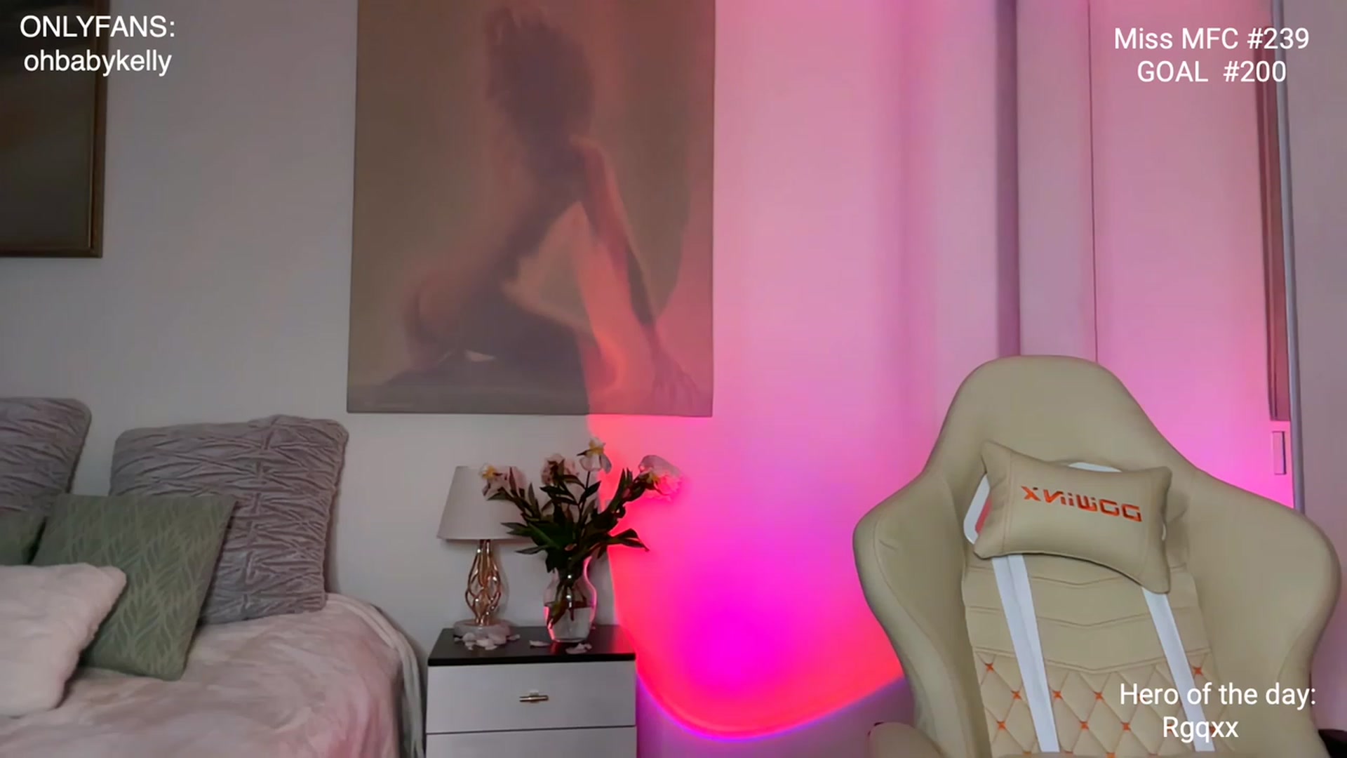 Gallery image thumbnail from Ohbabykelly's myfreecams stream on, 06/14/2023, 01:49 image 18 of 20