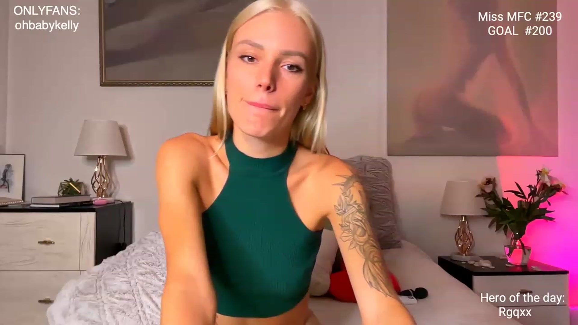Gallery image thumbnail from Ohbabykelly's myfreecams stream on, 06/14/2023, 03:35 image 11 of 20