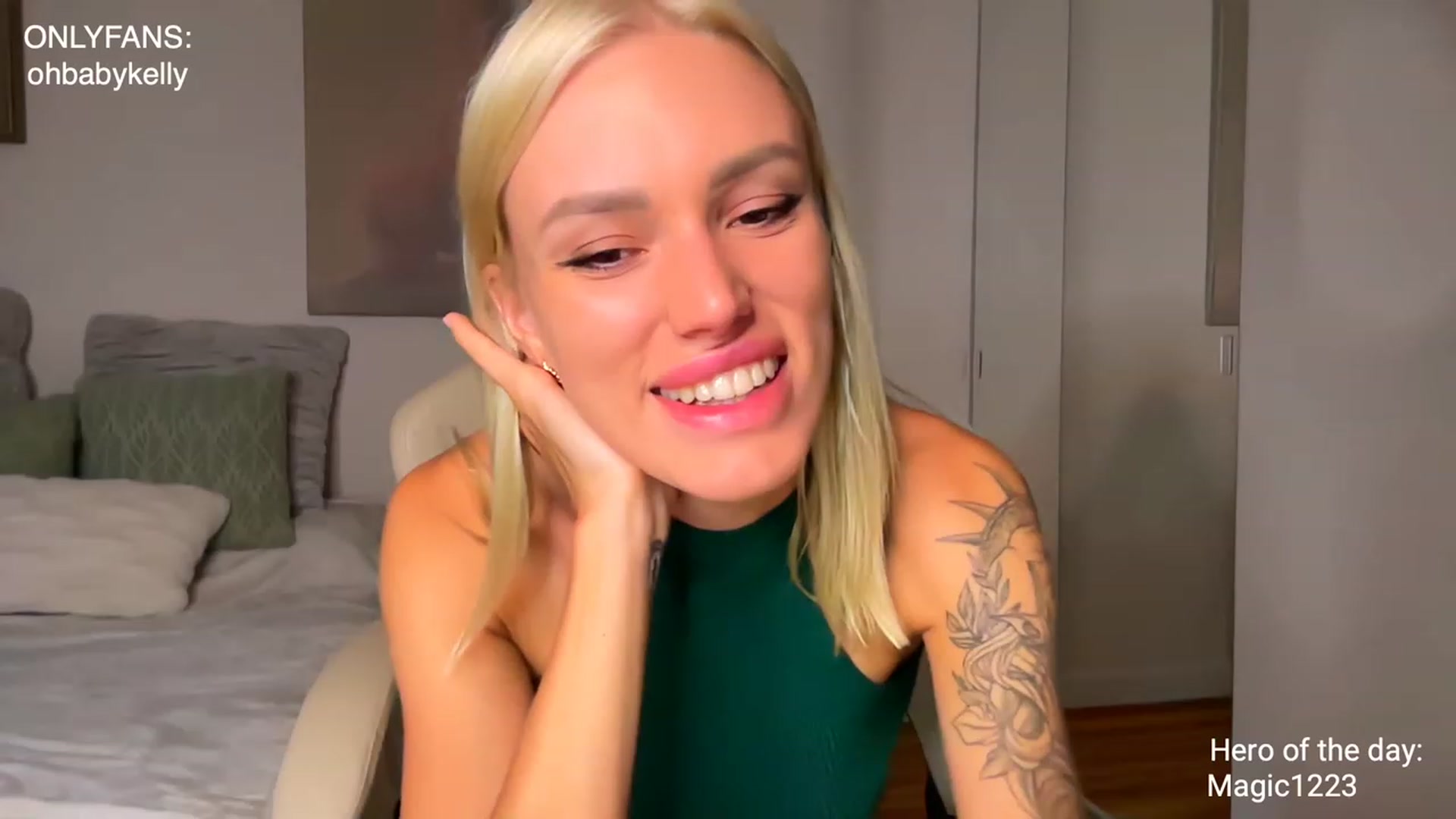 Gallery image thumbnail from Ohbabykelly's myfreecams stream on, 06/23/2023, 01:43 image 18 of 20