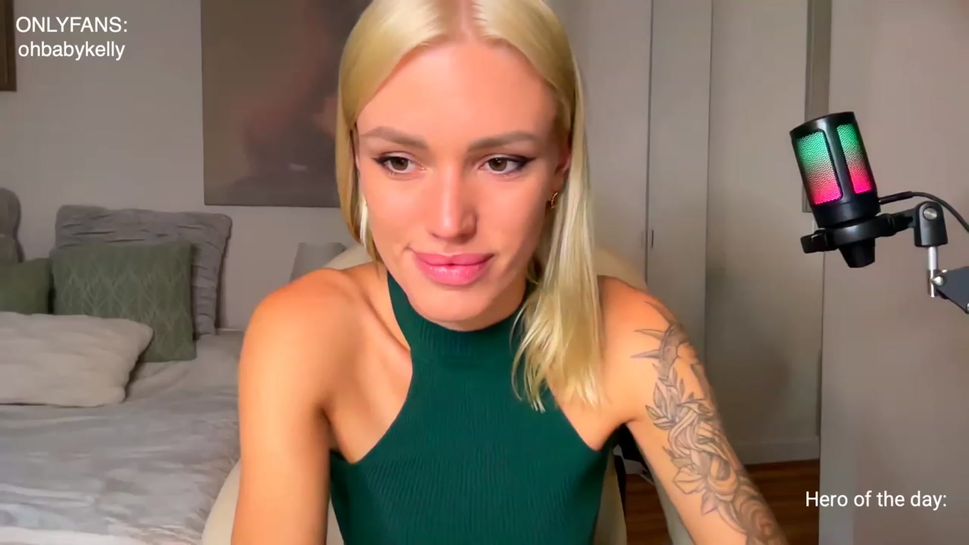 Gallery image thumbnail from Ohbabykelly's myfreecams stream on, 06/23/2023, 01:43 image 8 of 20