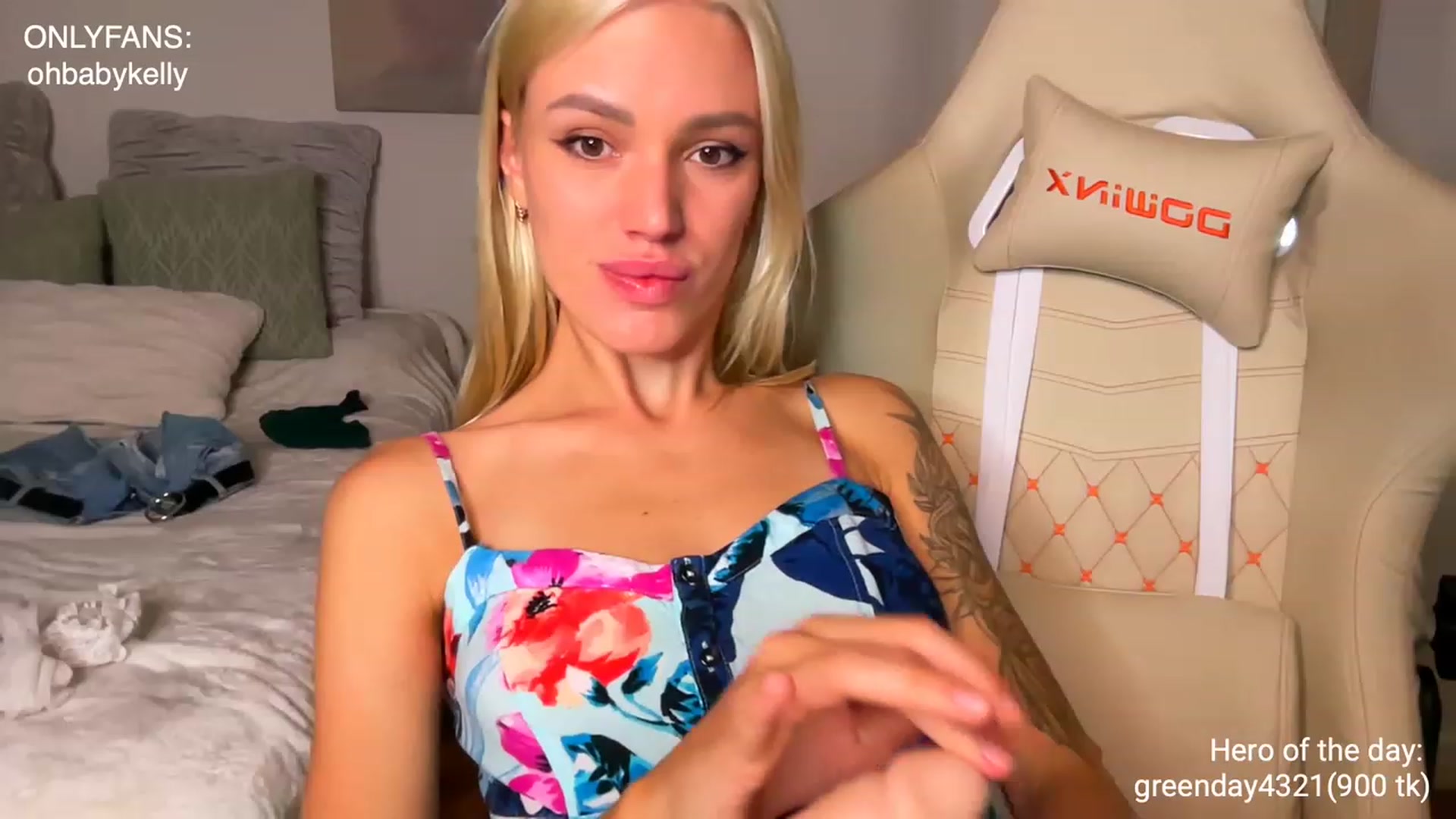 Gallery image thumbnail from Ohbabykelly's myfreecams stream on, 06/23/2023, 03:49 image 7 of 20