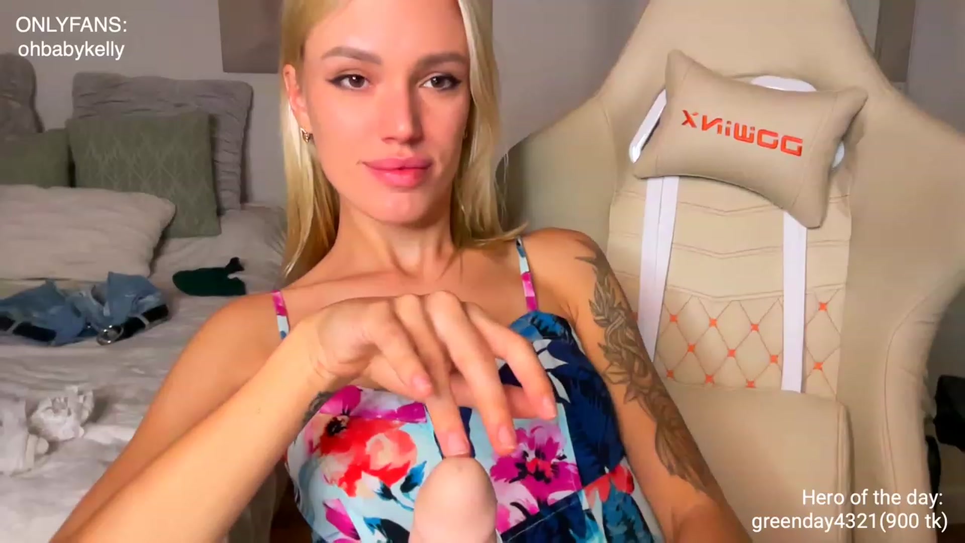Gallery image thumbnail from Ohbabykelly's myfreecams stream on, 06/23/2023, 03:49 image 5 of 20