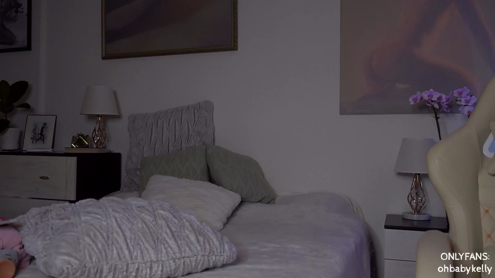 Gallery image thumbnail from Ohbabykelly's myfreecams stream on, 08/18/2023, 03:59 image 20 of 20