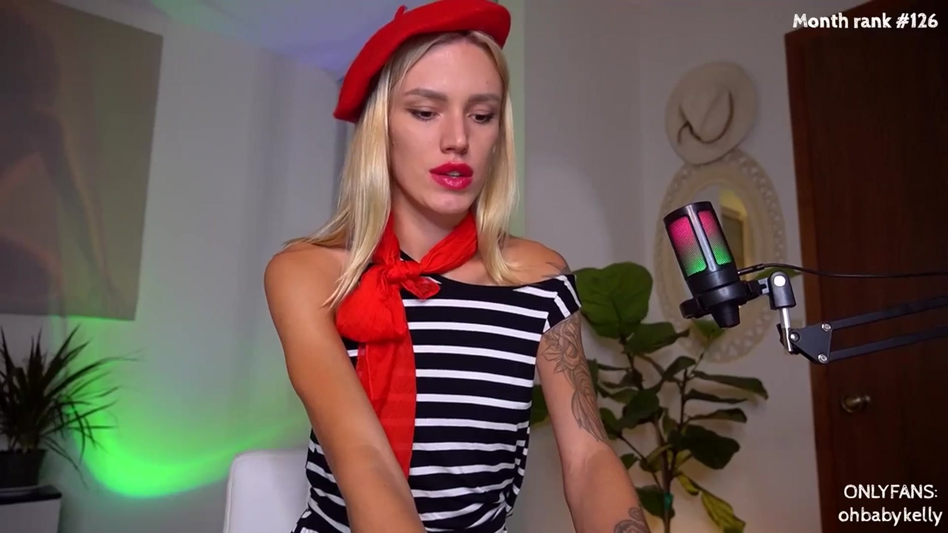 Gallery image thumbnail from Ohbabykelly's myfreecams stream on, 09/27/2023, 01:11 image 14 of 20